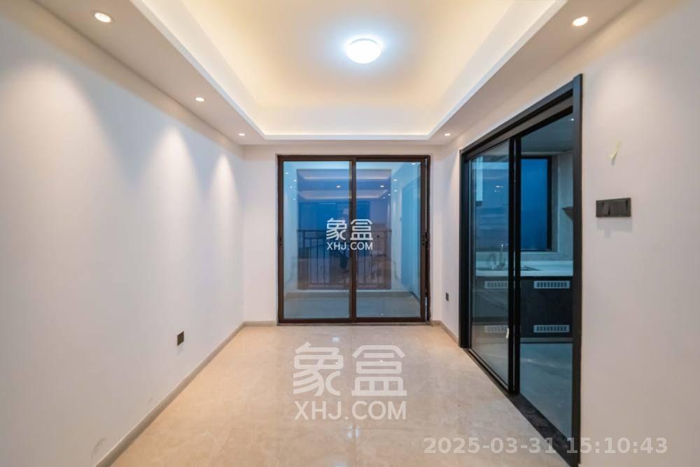 臻园  4室2厅2卫   4000.00元/月室内图
