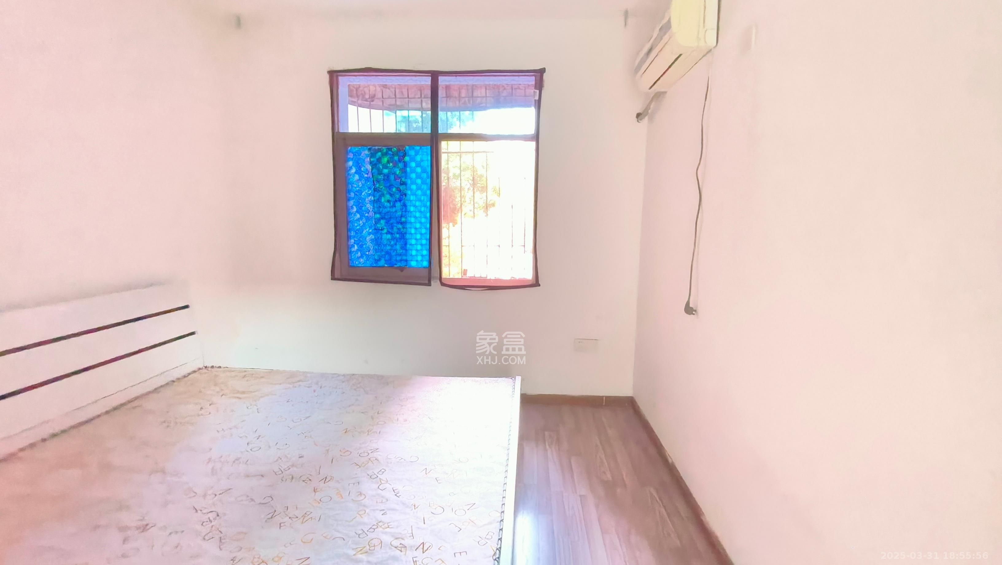 红旗区四片  3室1厅1卫    2500.0元/月 红旗区四片  3室1厅1卫    2500.0元/月室内图