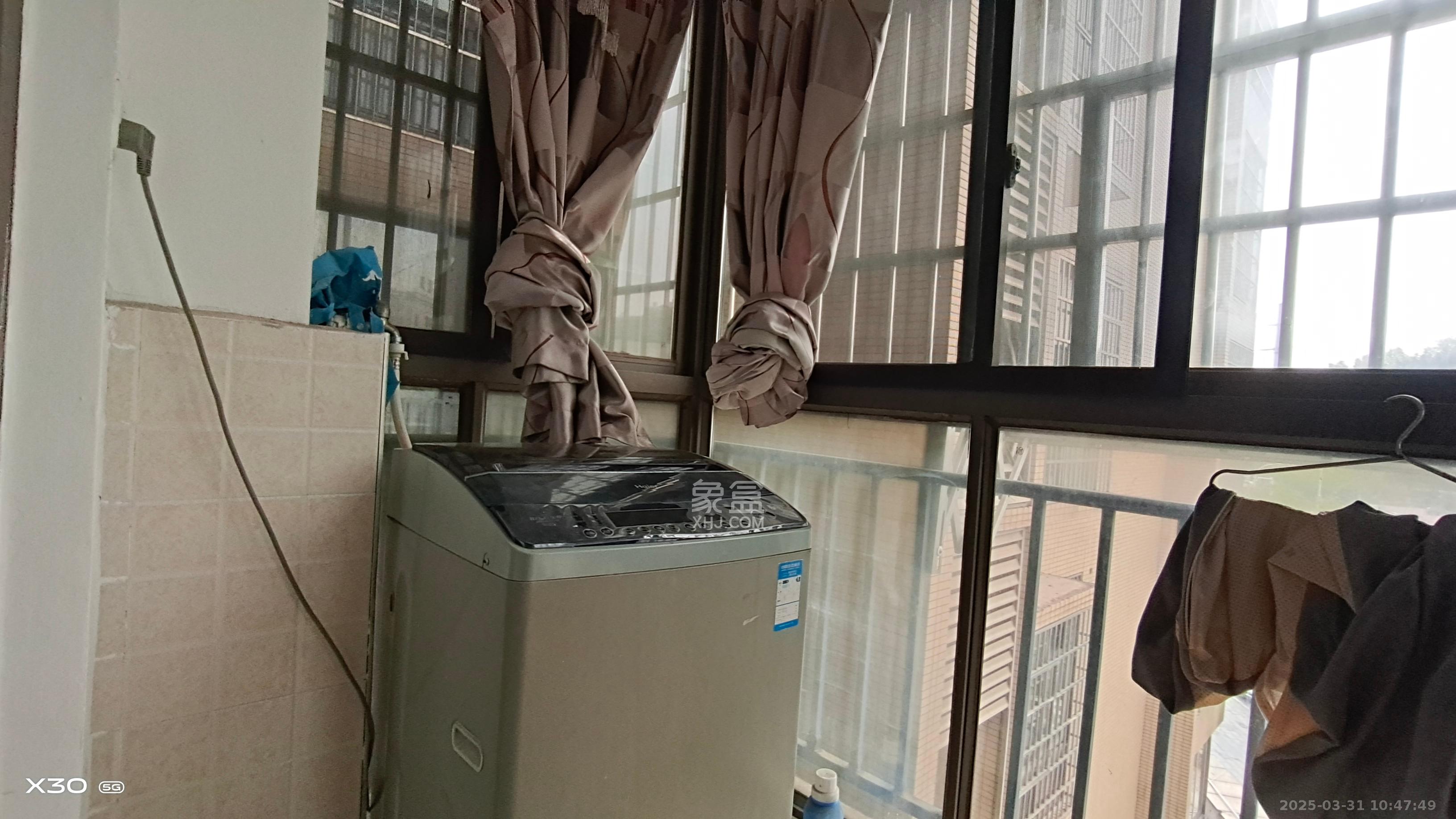 阳光晶城  3室2厅1卫    2000.0元/月室内图