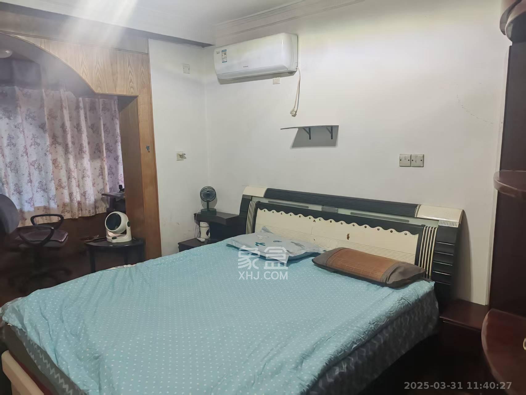 湘银公寓 3室2厅2卫 2100.0元/月 湘银公寓 3室2厅2卫 2100.0元/月室内图