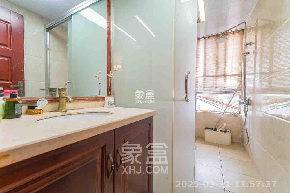 华润凤凰城二期  4室2厅2卫    3000.0元/月 华润凤凰城二期  4室2厅2卫    3000.0元/月室内图