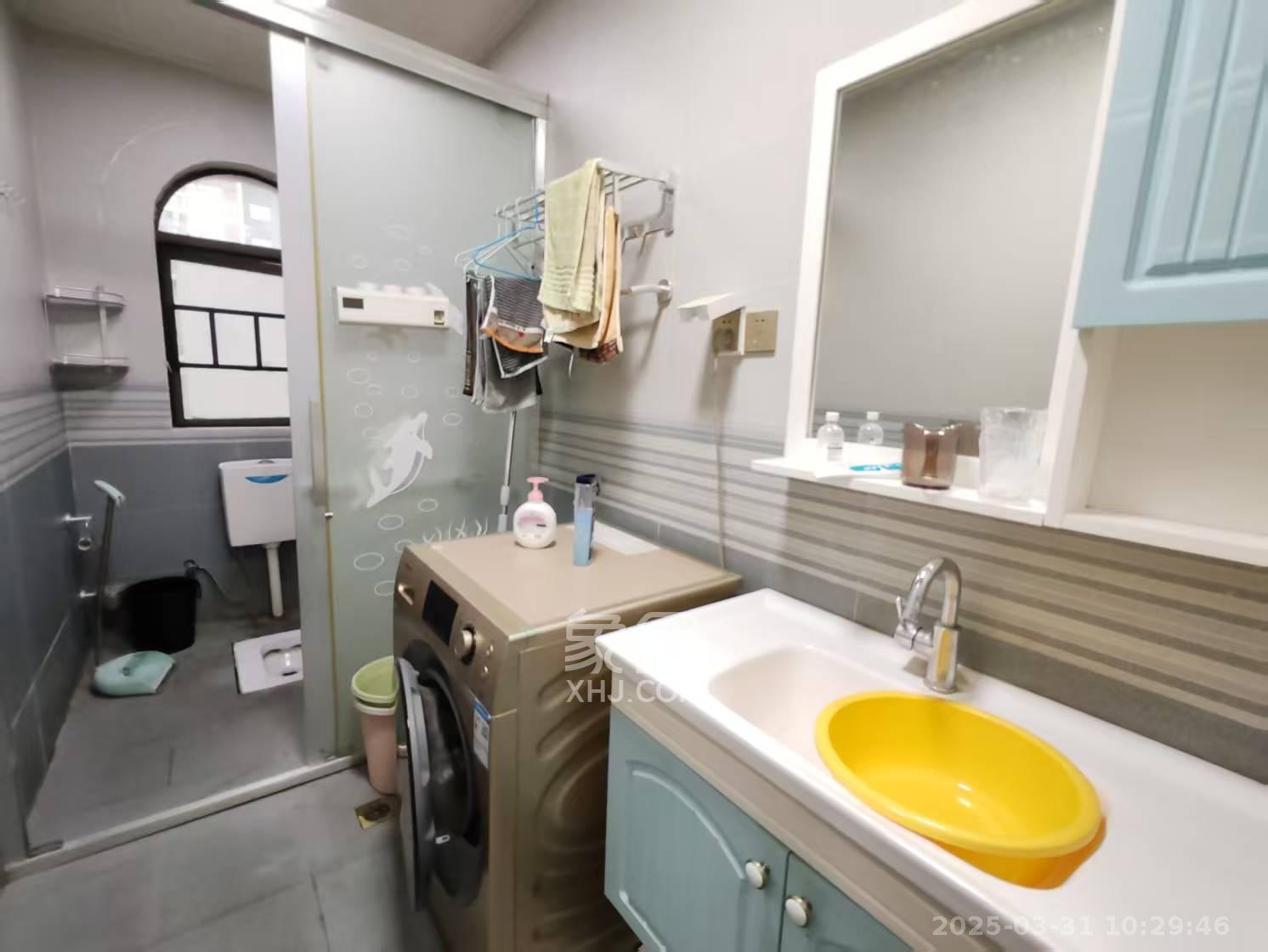 金侨城 3室2厅2卫 2000.0元/月 金侨城 3室2厅2卫 2000.0元/月室内图