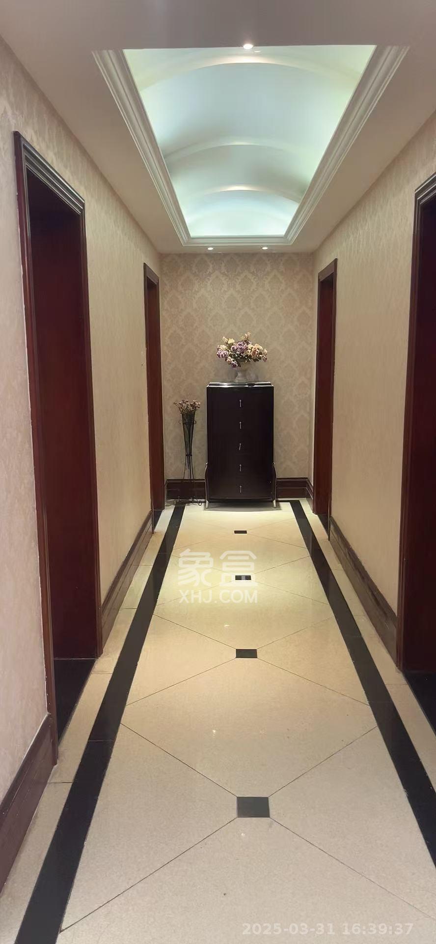 四季阳光花城 4室2厅2卫 4800.0元/月 四季阳光花城 4室2厅2卫 4800.0元/月室内图