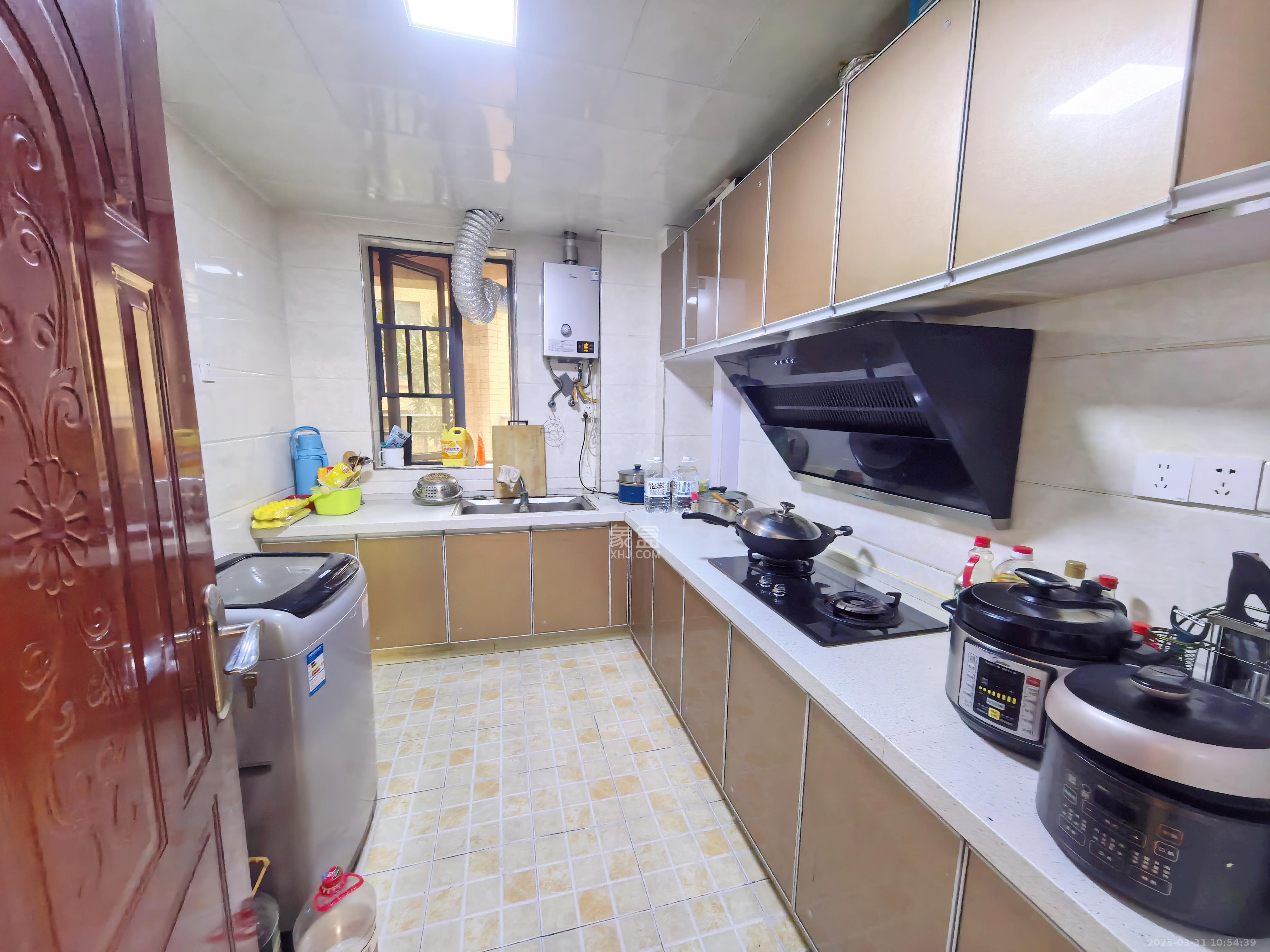 中城丽景香山园 3室2厅1卫 2200.0元/月 中城丽景香山园 3室2厅1卫 2200.0元/月室内图