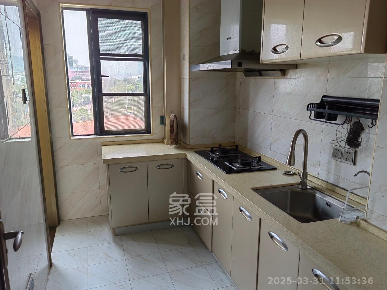 邦盛水岸御园 4室2厅2卫 2800.0元/月 邦盛水岸御园 4室2厅2卫 2800.0元/月室内图