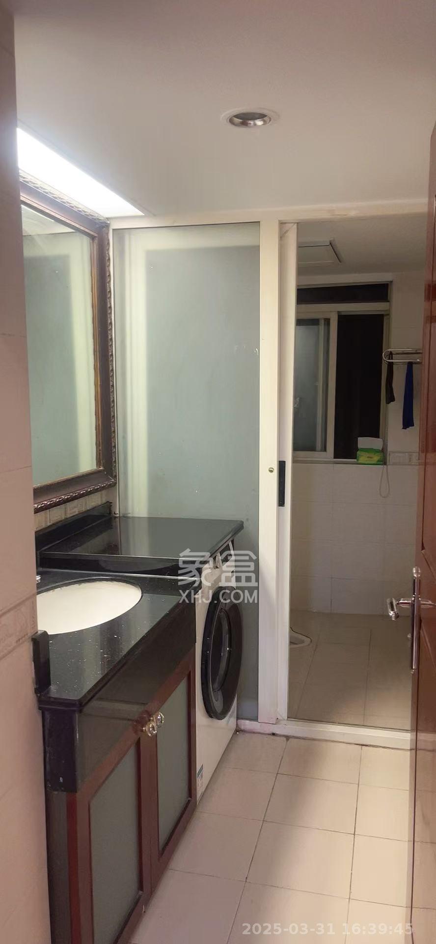 四季阳光花城 4室2厅2卫 4800.0元/月 四季阳光花城 4室2厅2卫 4800.0元/月室内图