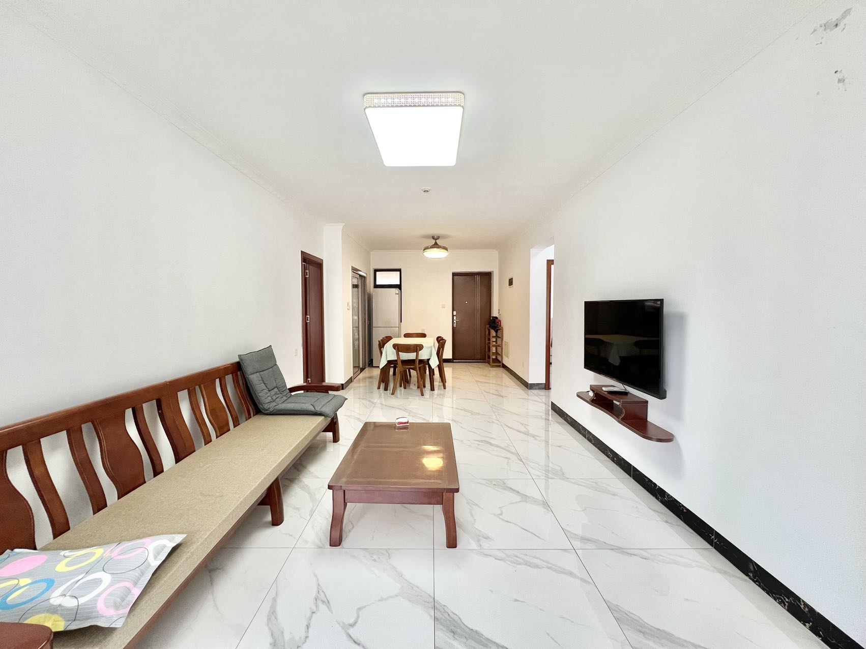 万达广场骏豪仕家(万达公馆) 3室2厅2卫 2700.0元/月 万达广场骏豪仕家(万达公馆) 3室2厅2卫 2700.0元/月室内图