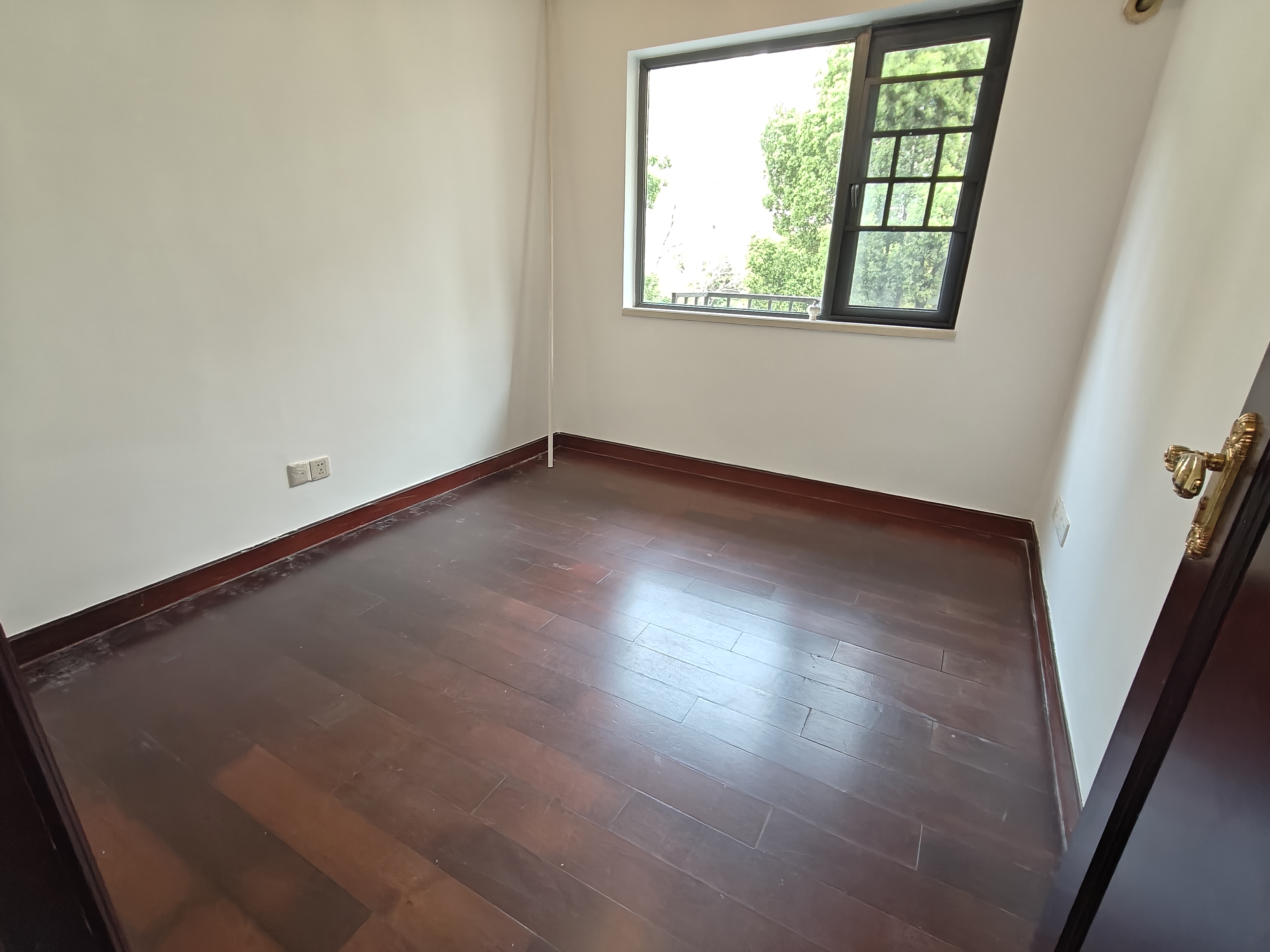 恒大华府 3室2厅2卫 2000.0元/月 恒大华府 3室2厅2卫 2000.0元/月室内图