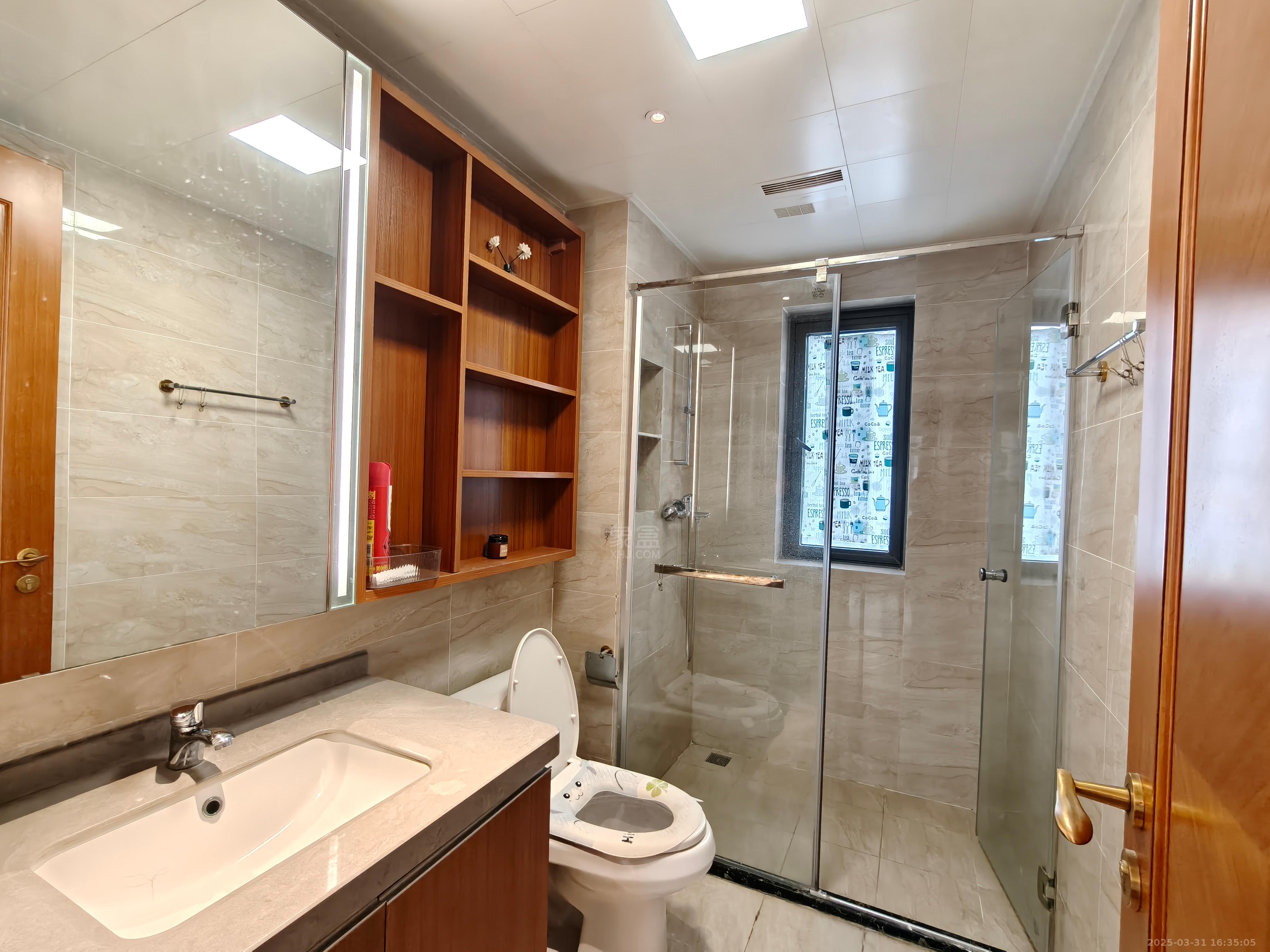 恒大华府 3室2厅2卫 2400.0元/月 恒大华府 3室2厅2卫 2400.0元/月室内图