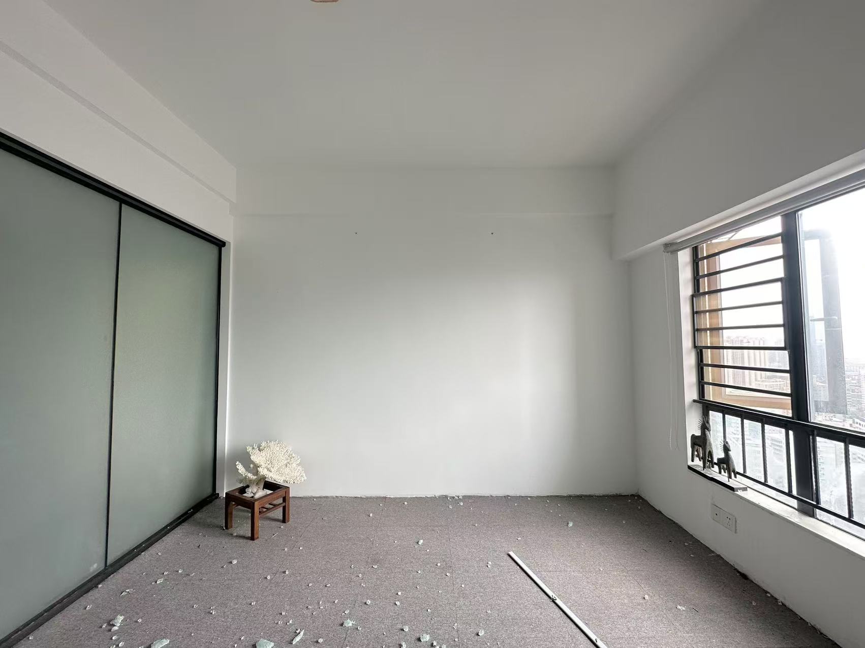 名门广场北区（二期）  4室2厅1卫   270.00万室内图
