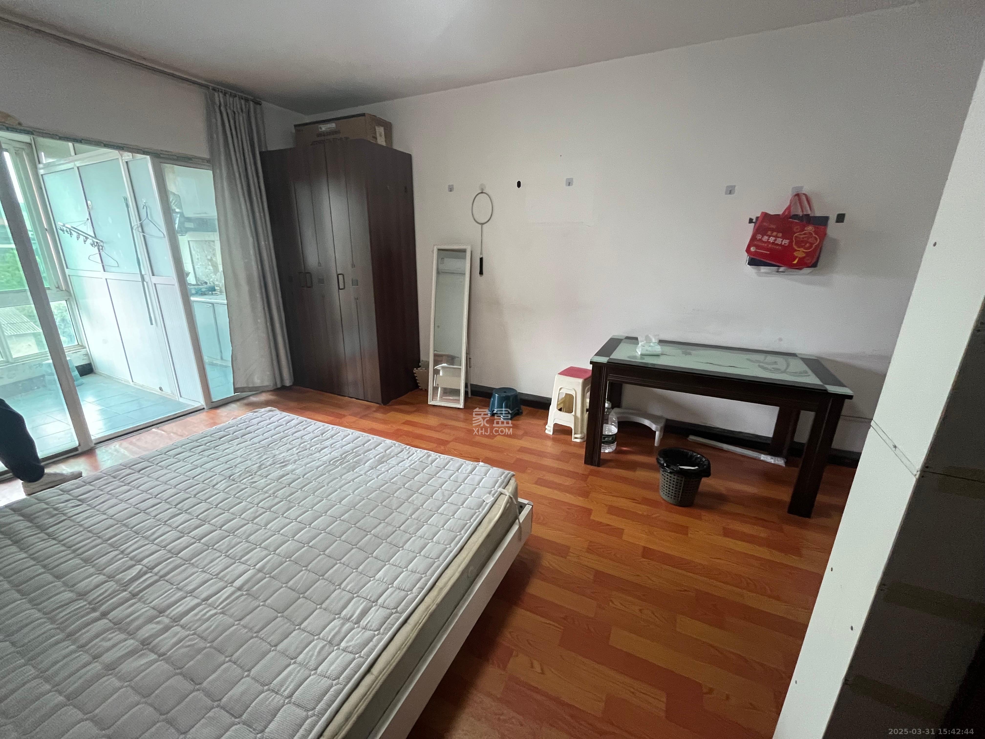 鸿景苑  1室1厅1卫   1300.00元/月室内图