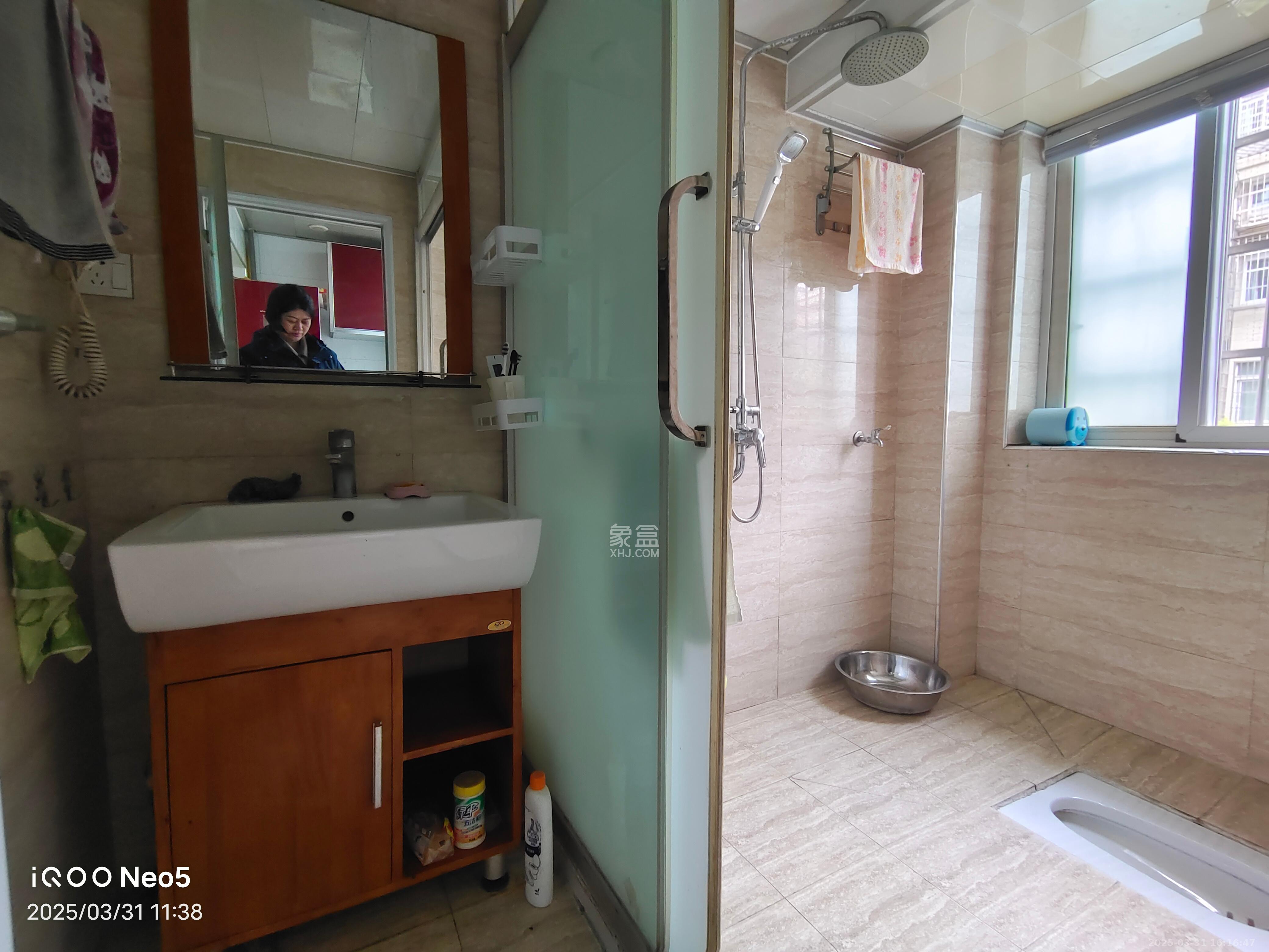 鄱阳小区  3室2厅1卫   1600.00元/月室内图