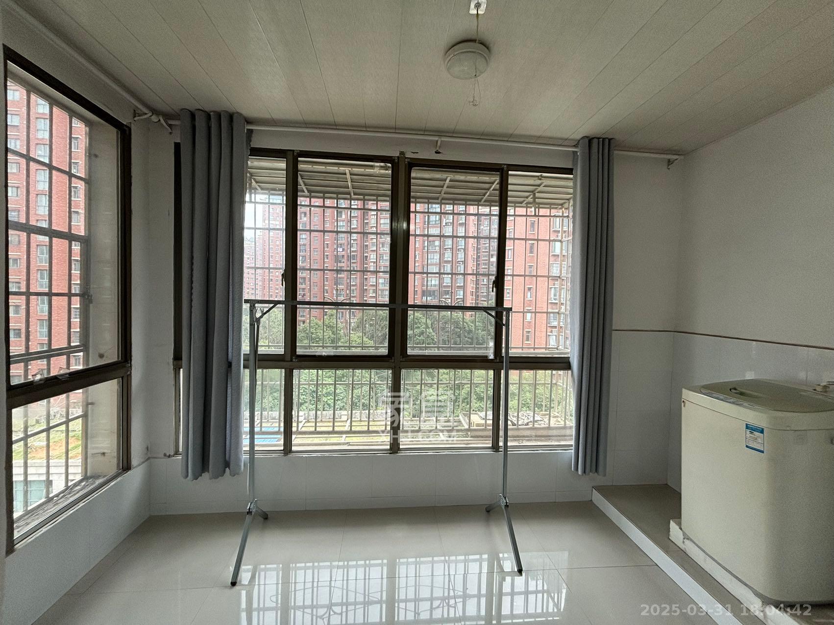 坡地庭院 3室2厅2卫 1000.0元/月 坡地庭院 3室2厅2卫 1000.0元/月室内图