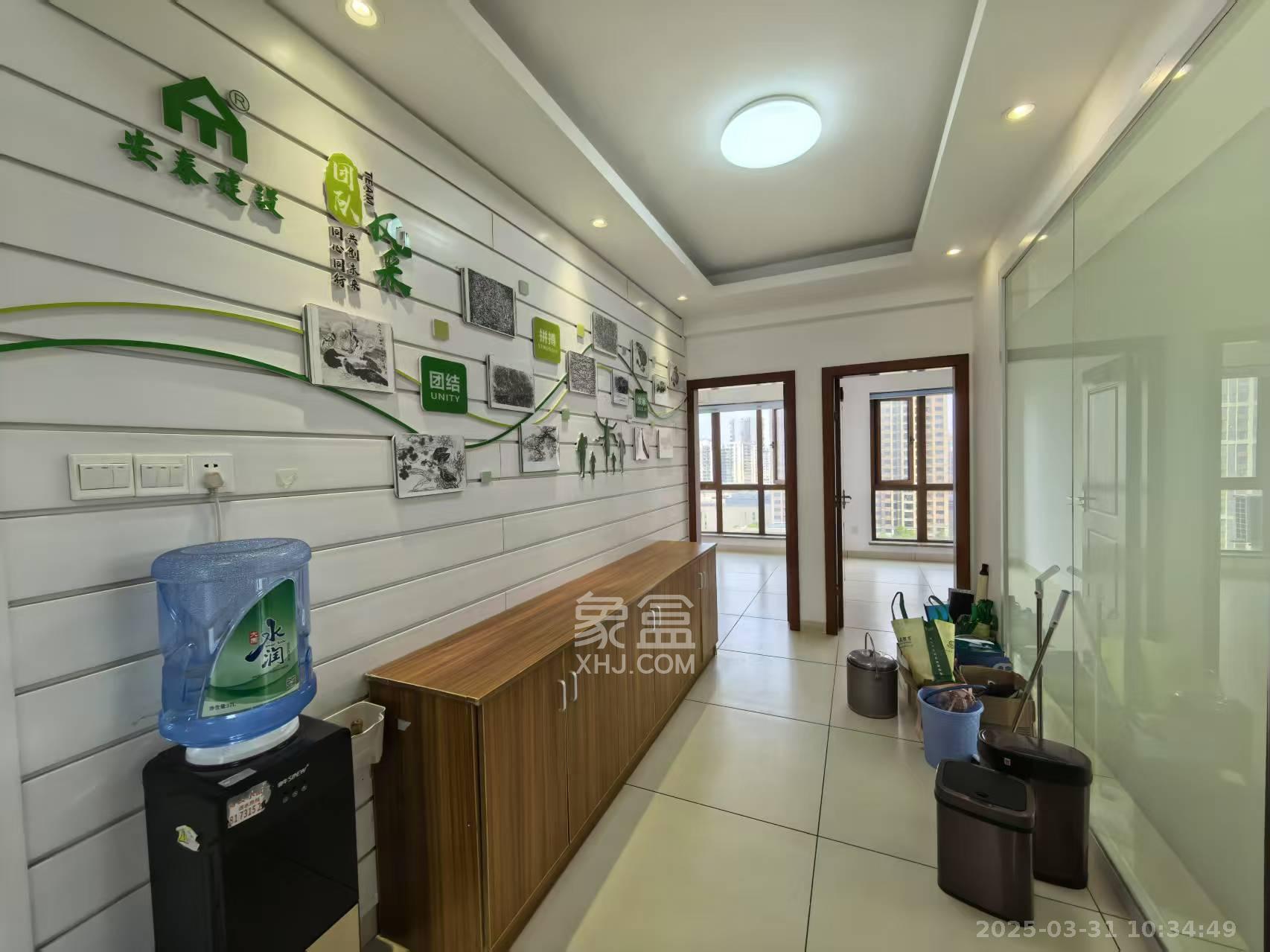 中城丽景香山园 6室2厅2卫 4500.0元/月 中城丽景香山园 6室2厅2卫 4500.0元/月室内图