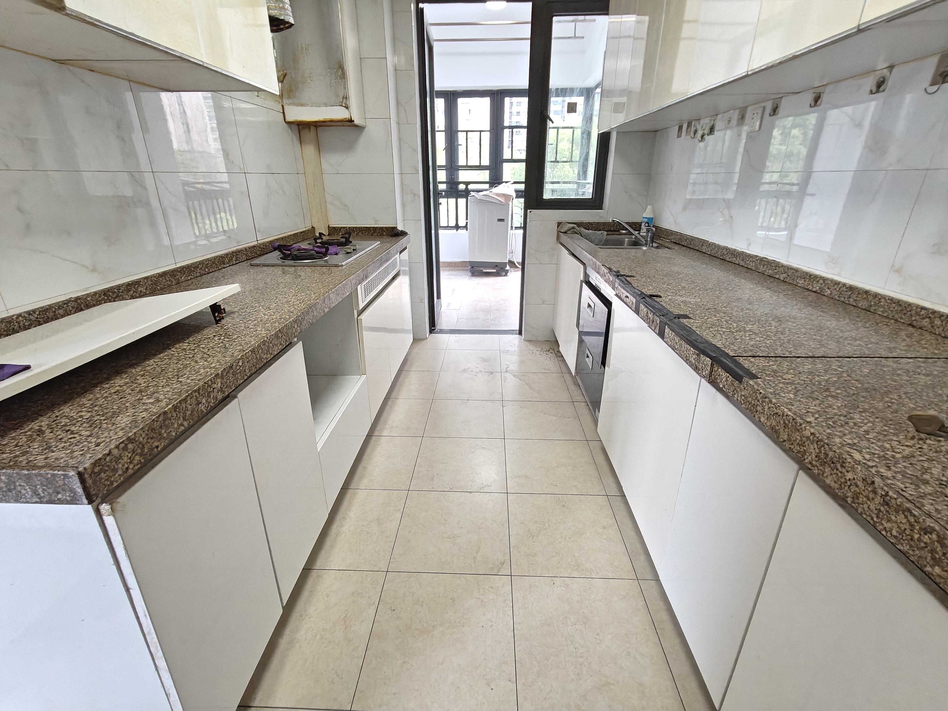 恒大华府 3室2厅2卫 2000.0元/月 恒大华府 3室2厅2卫 2000.0元/月室内图