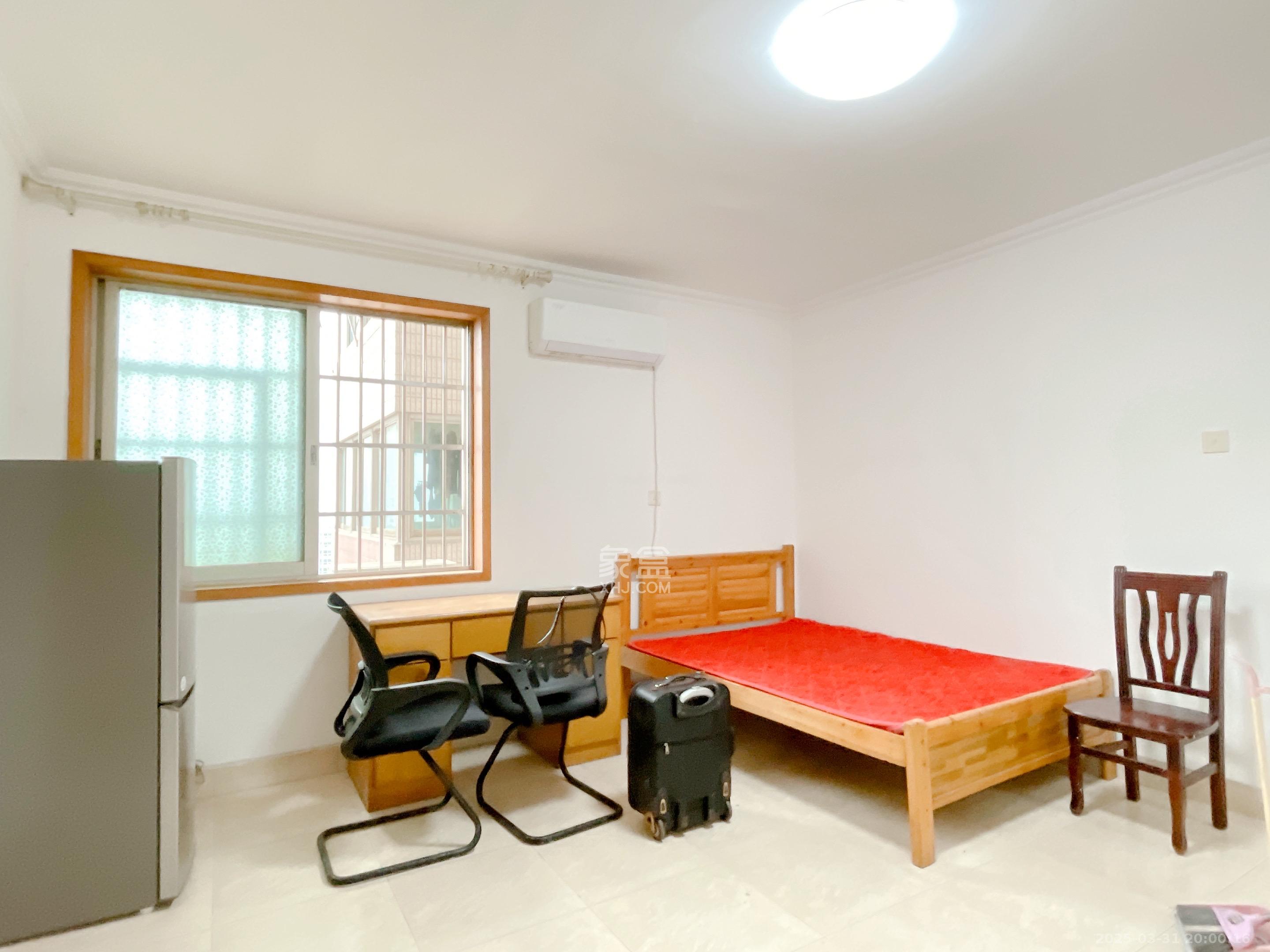 海东青大厦  3室1厅1卫   2800.00元/月室内图