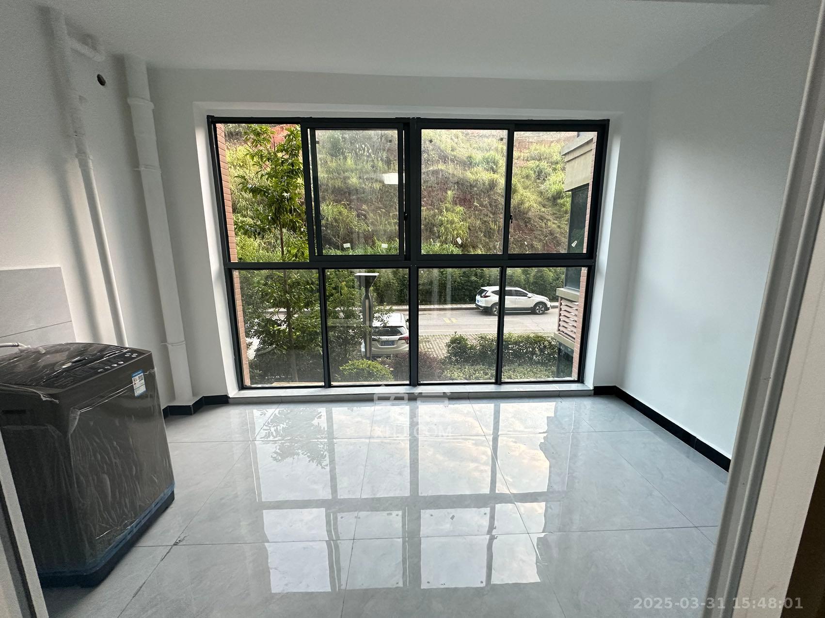 五矿紫湖香醍 1室2厅1卫 1100.0元/月 五矿紫湖香醍 1室2厅1卫 1100.0元/月室内图