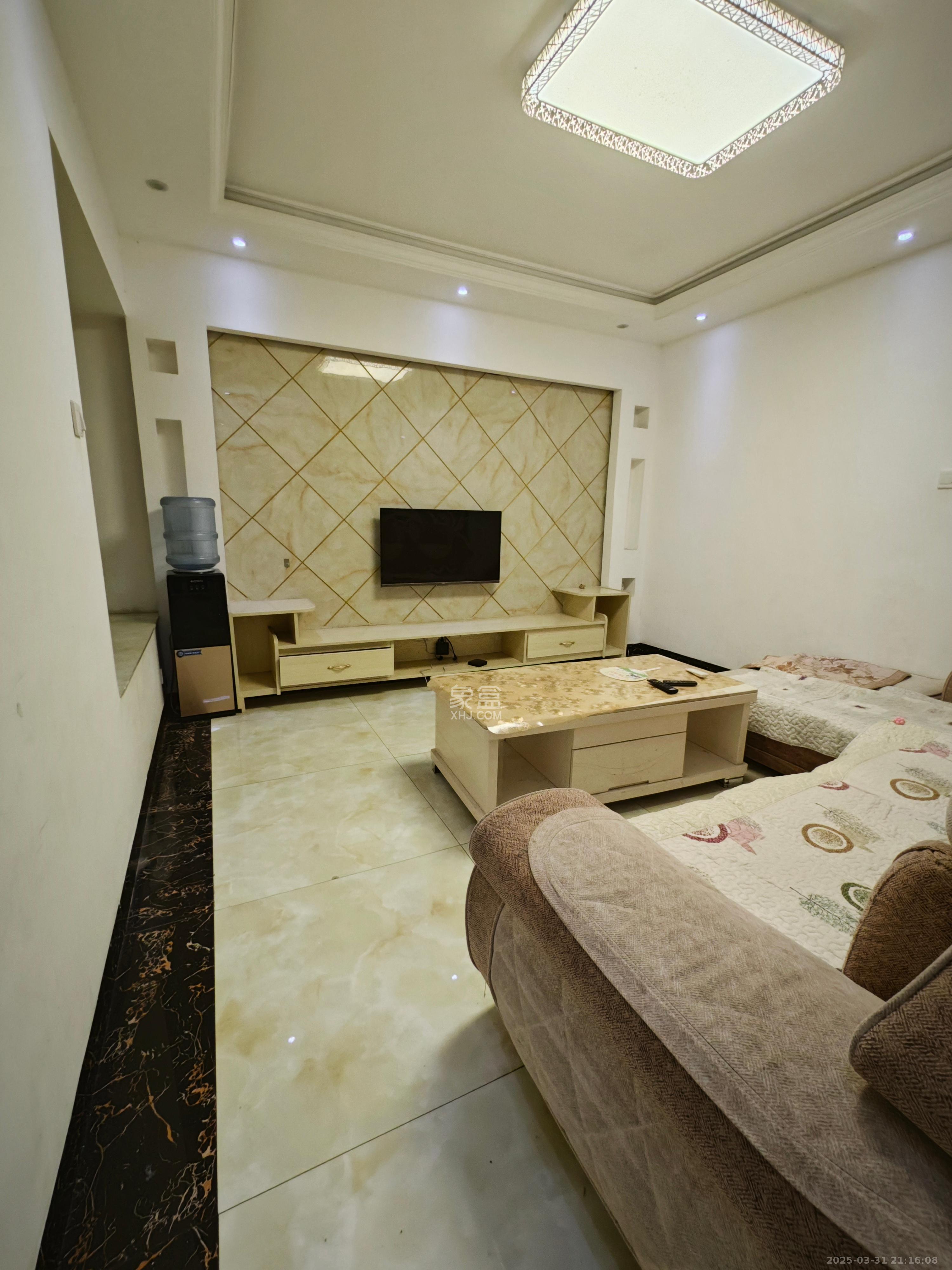 金地三千府(金地湖山樾、金地自在城) 3室2厅1卫 1700.0元/月 金地三千府(金地湖山樾、金地自在城) 3室2厅1卫 1700.0元/月室内图