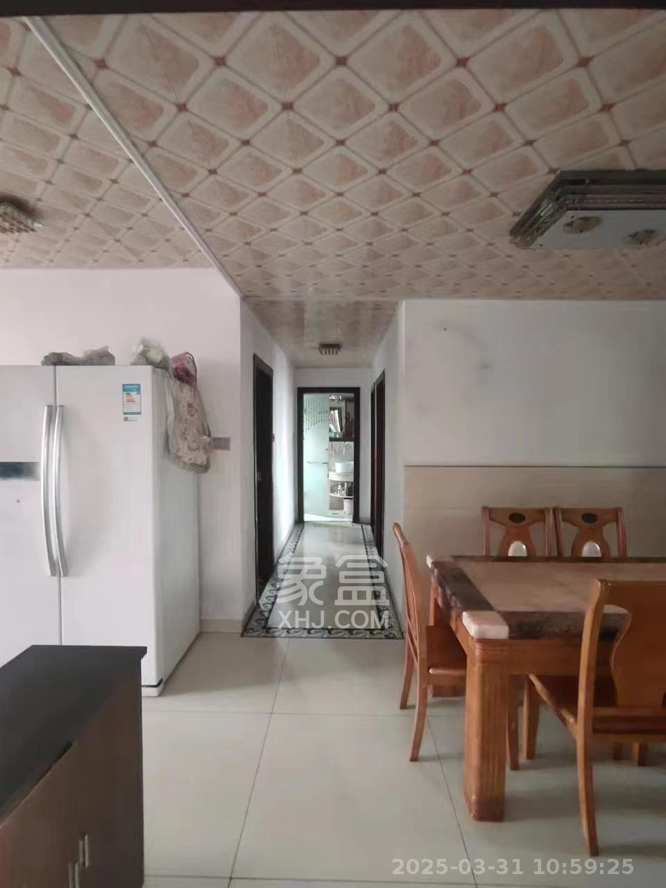 山水湾 3室2厅1卫 1600.0元/月 山水湾 3室2厅1卫 1600.0元/月室内图