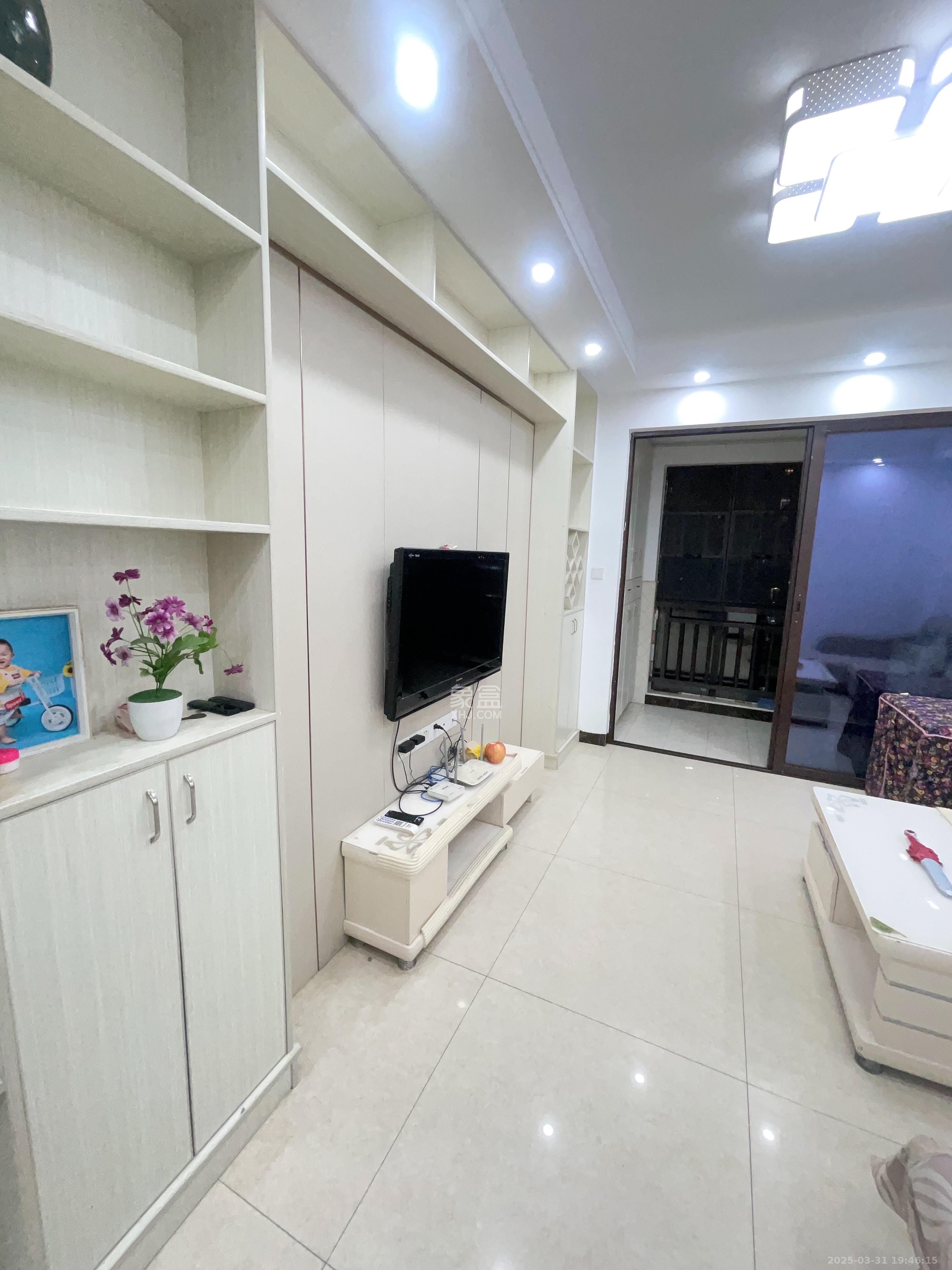 梅溪鑫苑名家 3室2厅1卫 2100.0元/月 梅溪鑫苑名家 3室2厅1卫 2100.0元/月室内图