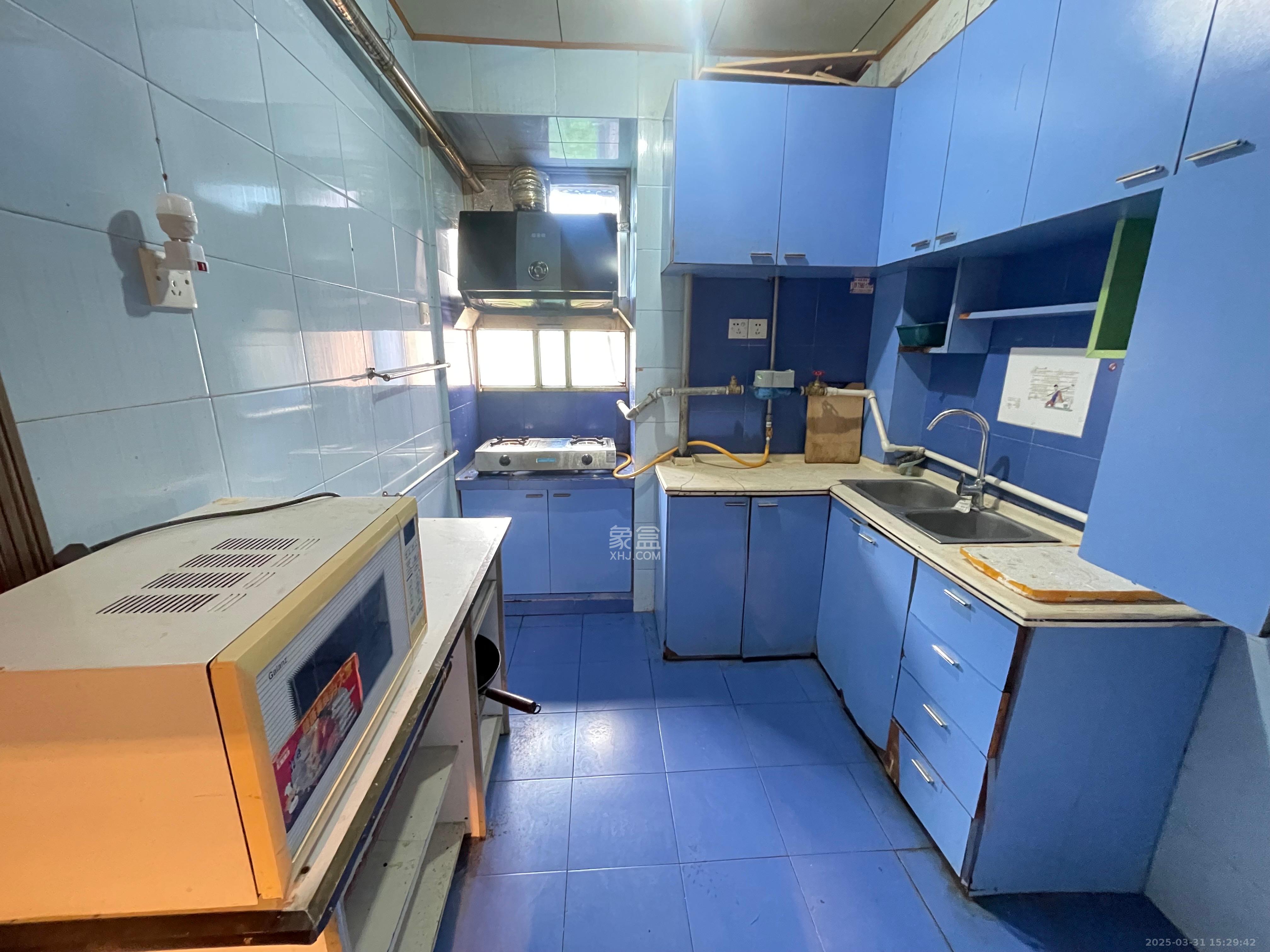 建工集团单位房  3室1厅1卫   2400.00元/月室内图