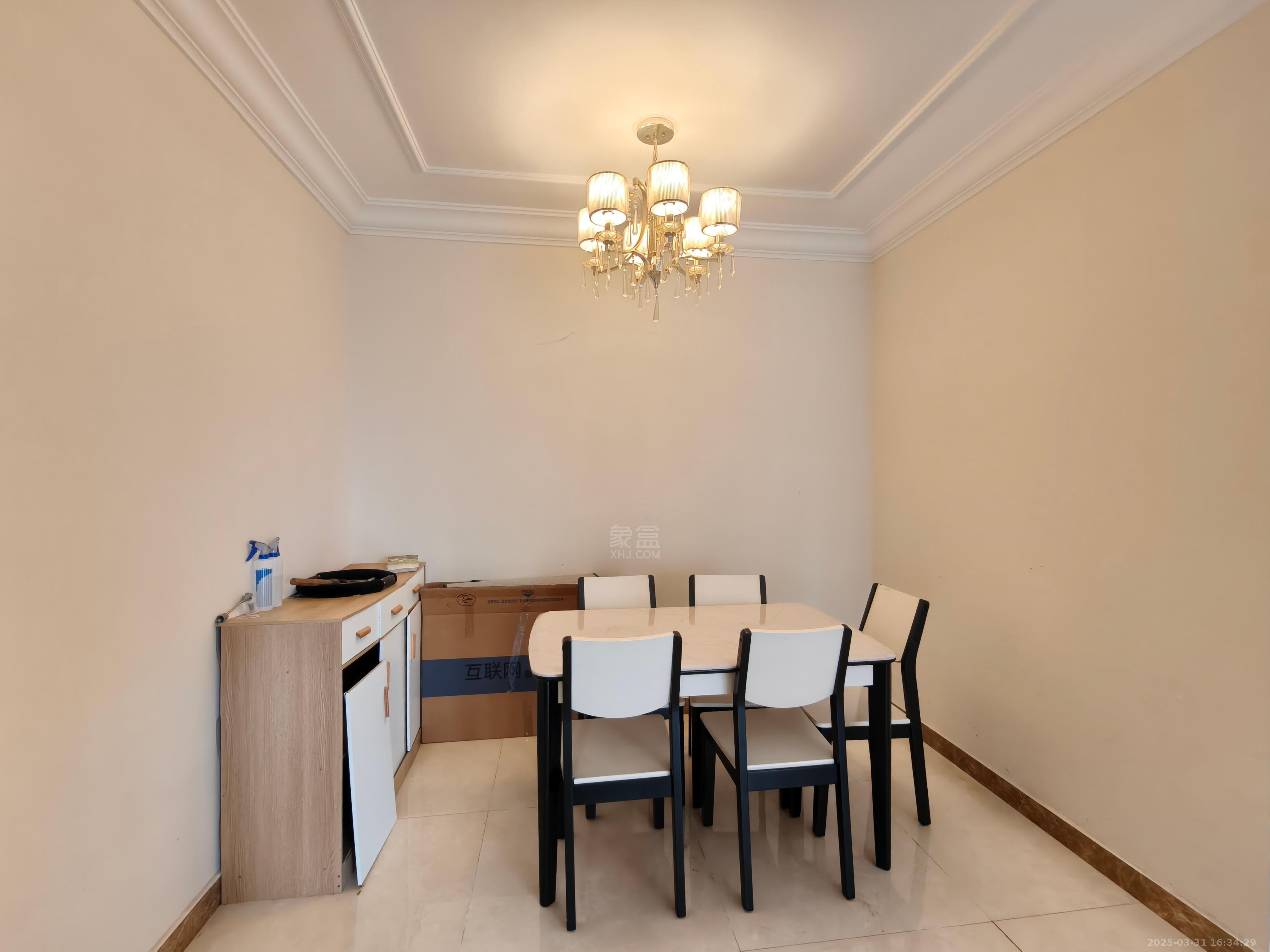 恒大华府 3室2厅2卫 2400.0元/月 恒大华府 3室2厅2卫 2400.0元/月室内图