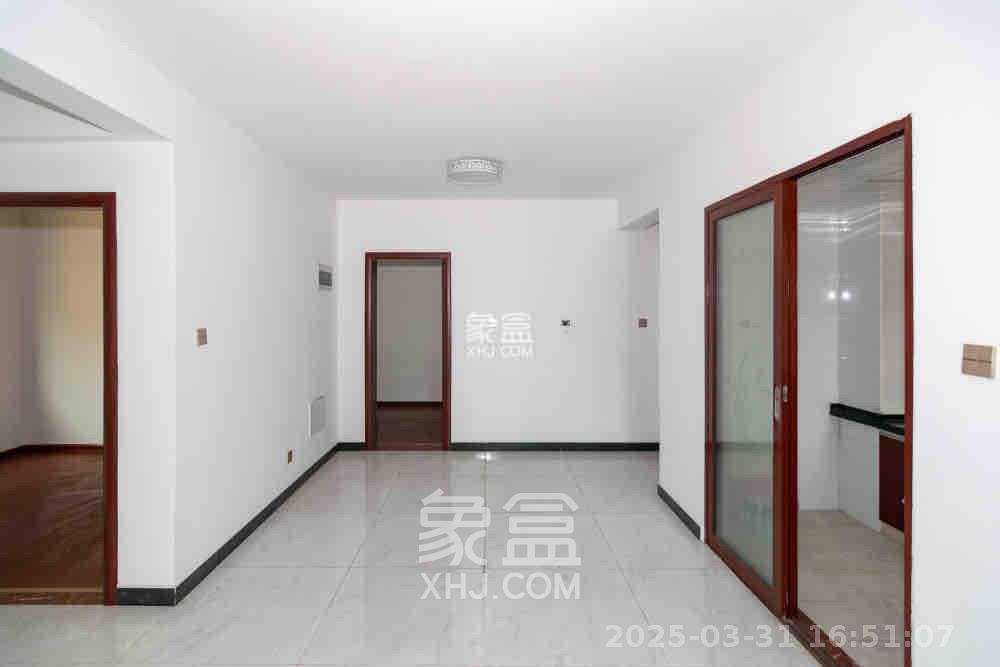 富基世纪公园  3室1厅1卫   1200.00元/月室内图
