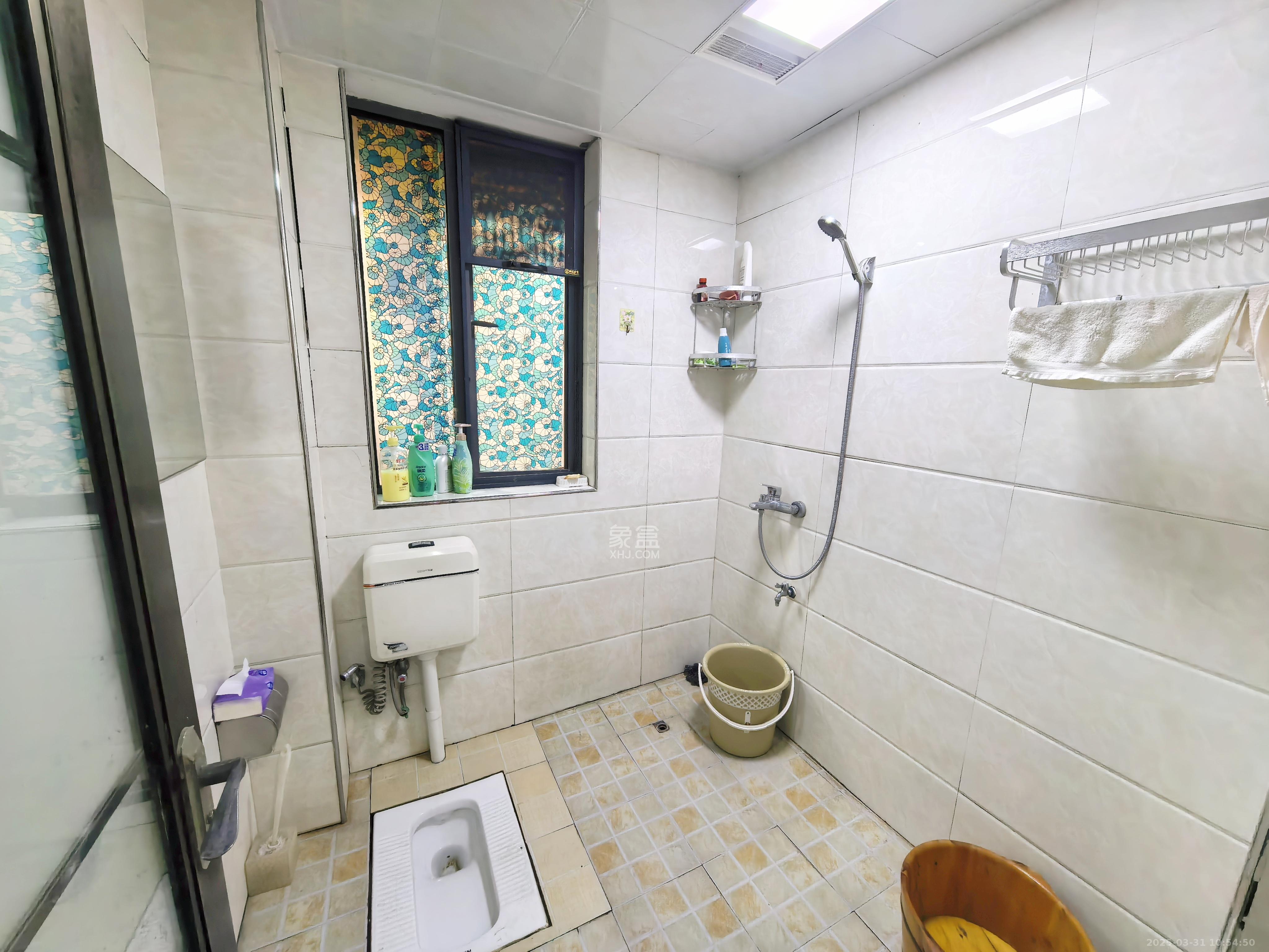 中城丽景香山园 3室2厅1卫 2200.0元/月 中城丽景香山园 3室2厅1卫 2200.0元/月室内图