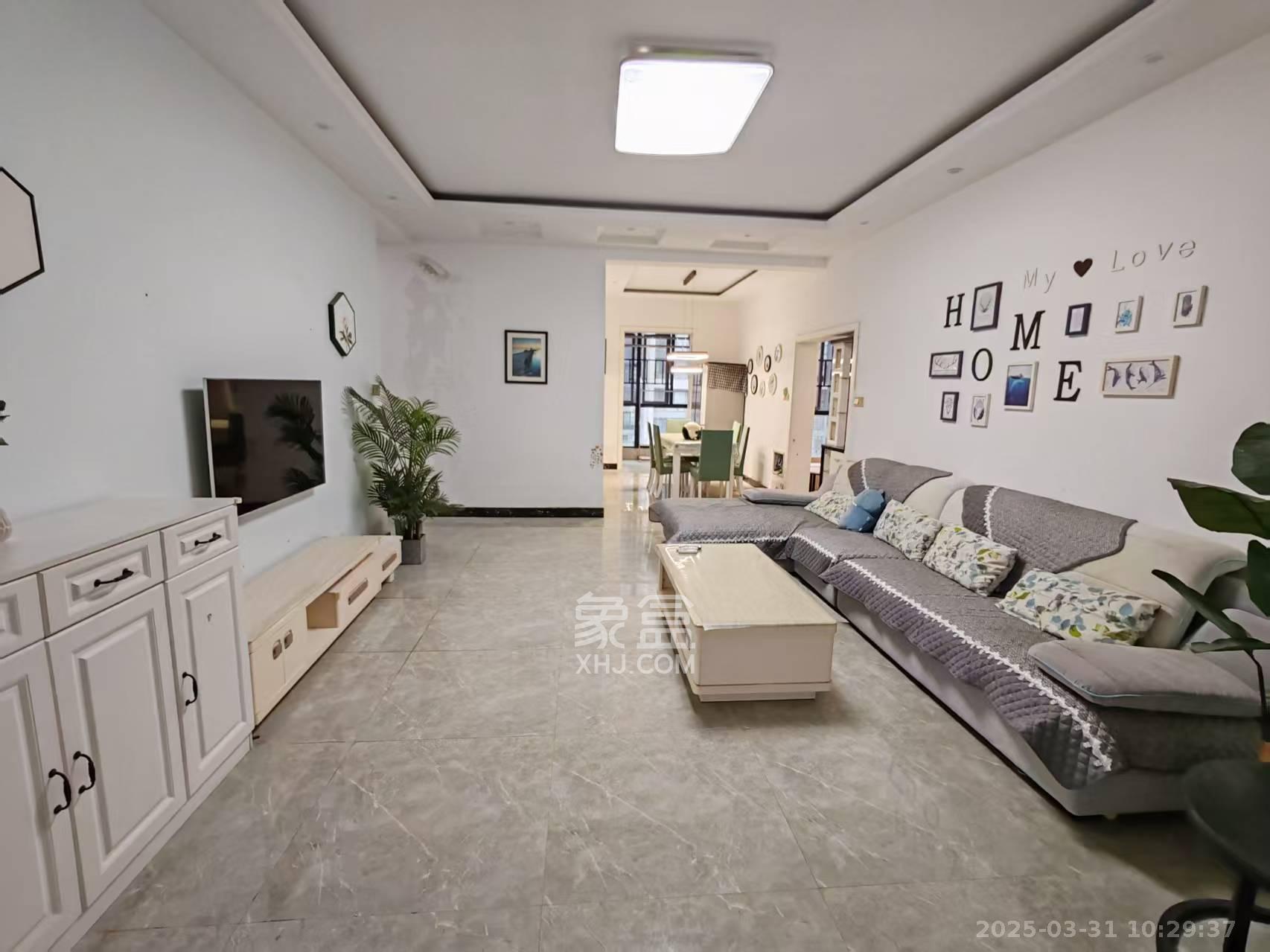 金侨城 3室2厅2卫 2000.0元/月 金侨城 3室2厅2卫 2000.0元/月室内图