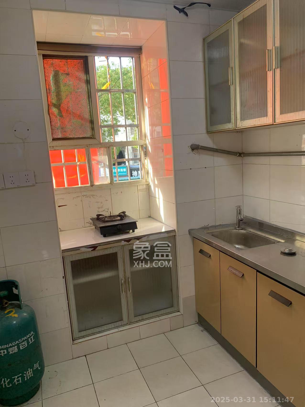 无线电厂宿舍 1室1厅1卫 900.0元/月 无线电厂宿舍 1室1厅1卫 900.0元/月室内图