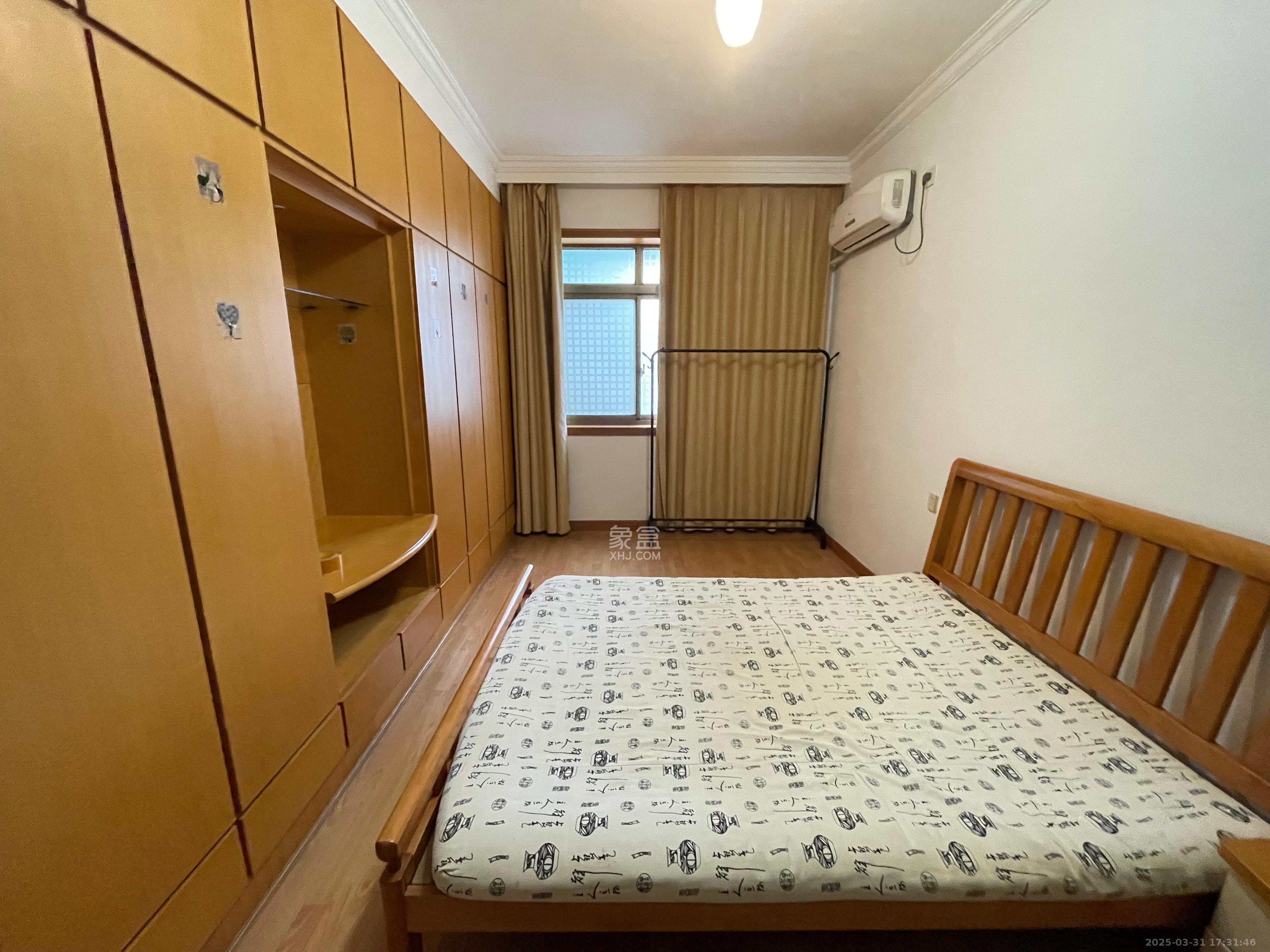 广济桥商务厅宿舍  3室2厅1卫   2500.00元/月室内图
