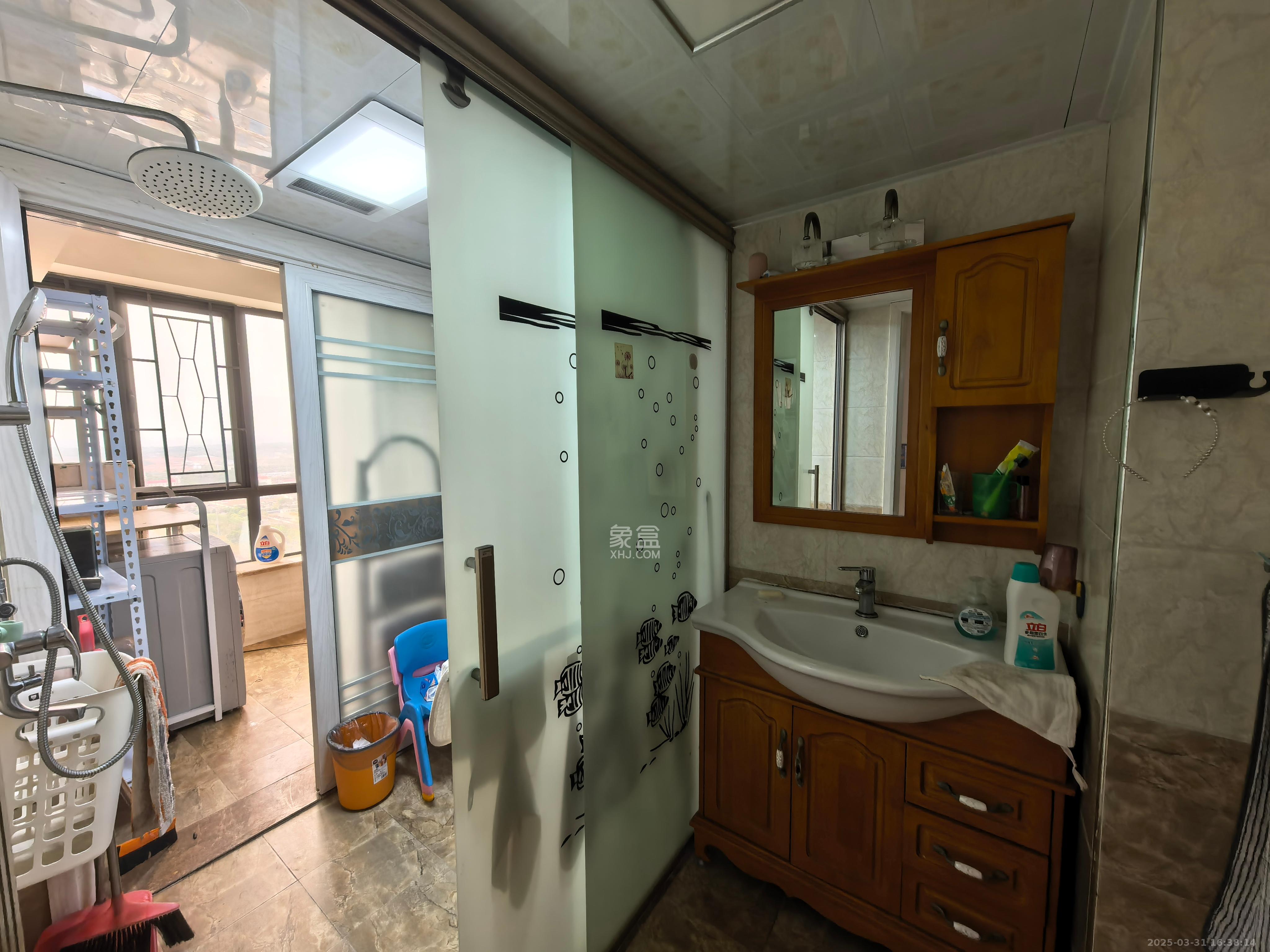 深业睿城 3室2厅2卫 3000.0元/月 深业睿城 3室2厅2卫 3000.0元/月室内图