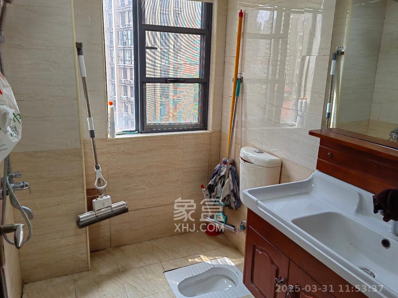 邦盛水岸御园 4室2厅2卫 2800.0元/月 邦盛水岸御园 4室2厅2卫 2800.0元/月室内图