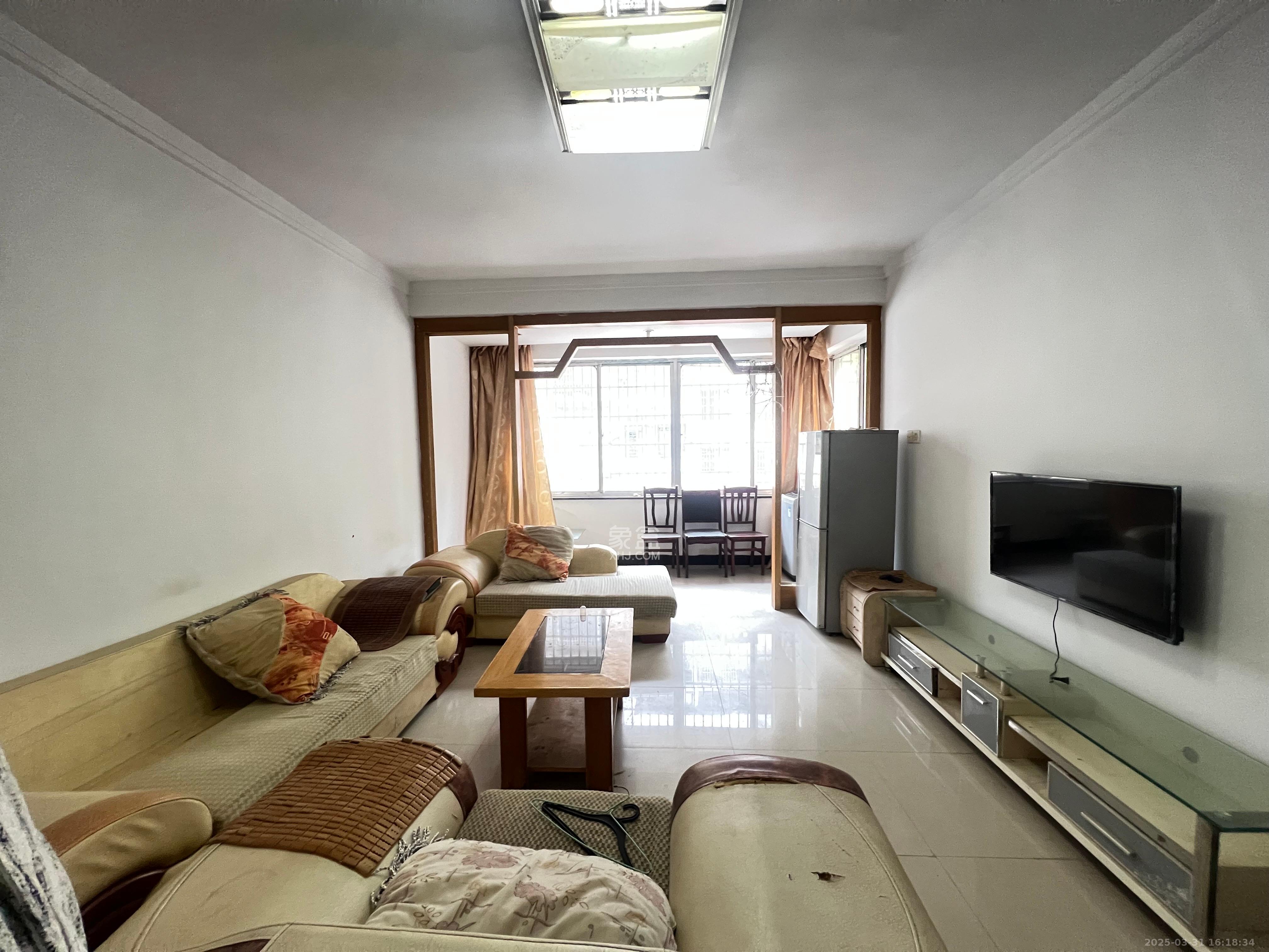 观沙小区  3室2厅1卫   2600.00元/月
