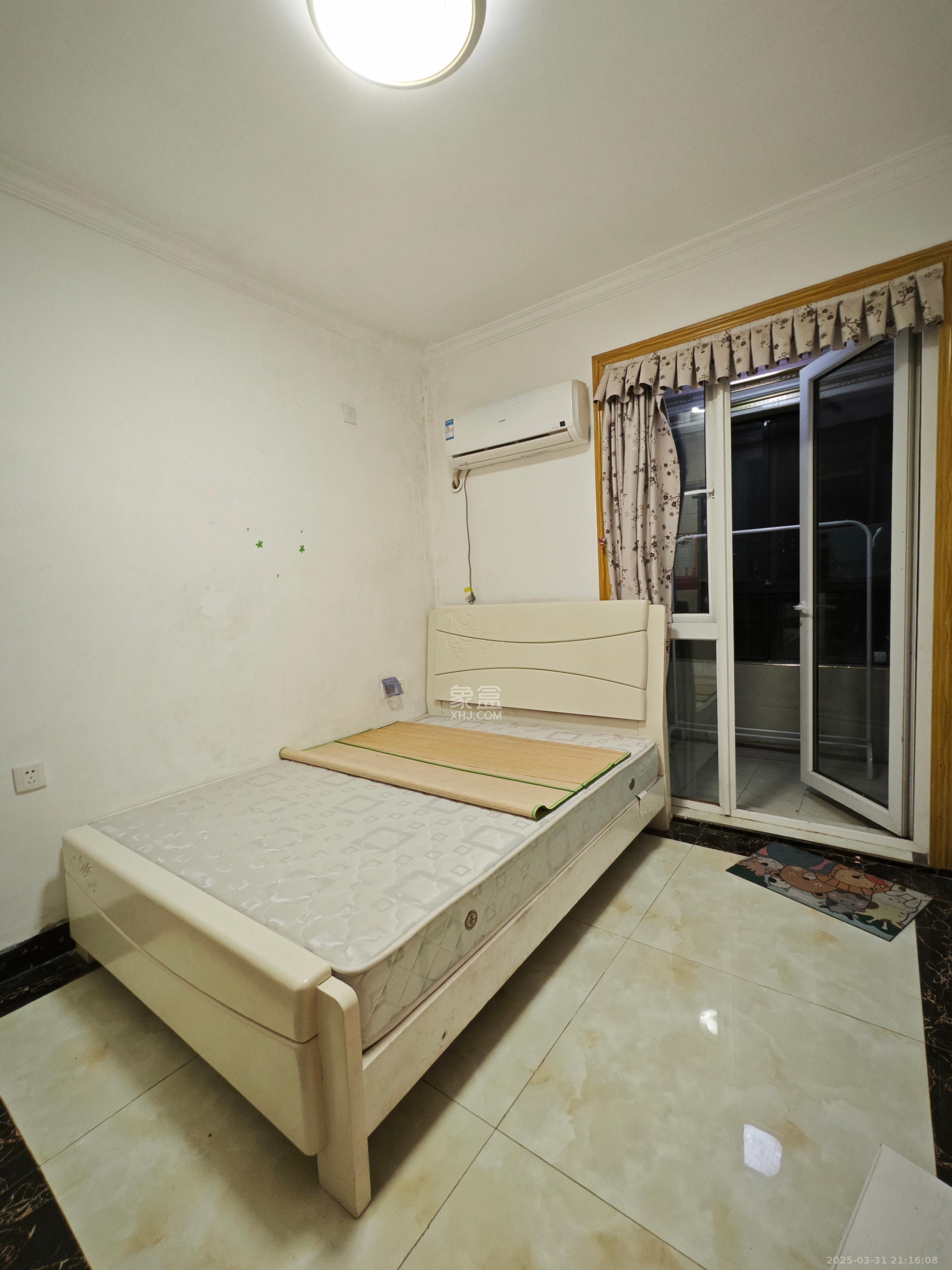 金地三千府(金地湖山樾、金地自在城) 3室2厅1卫 1700.0元/月 金地三千府(金地湖山樾、金地自在城) 3室2厅1卫 1700.0元/月室内图