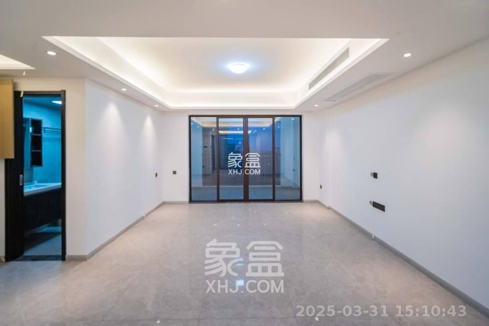 臻园  4室2厅2卫   4000.00元/月室内图