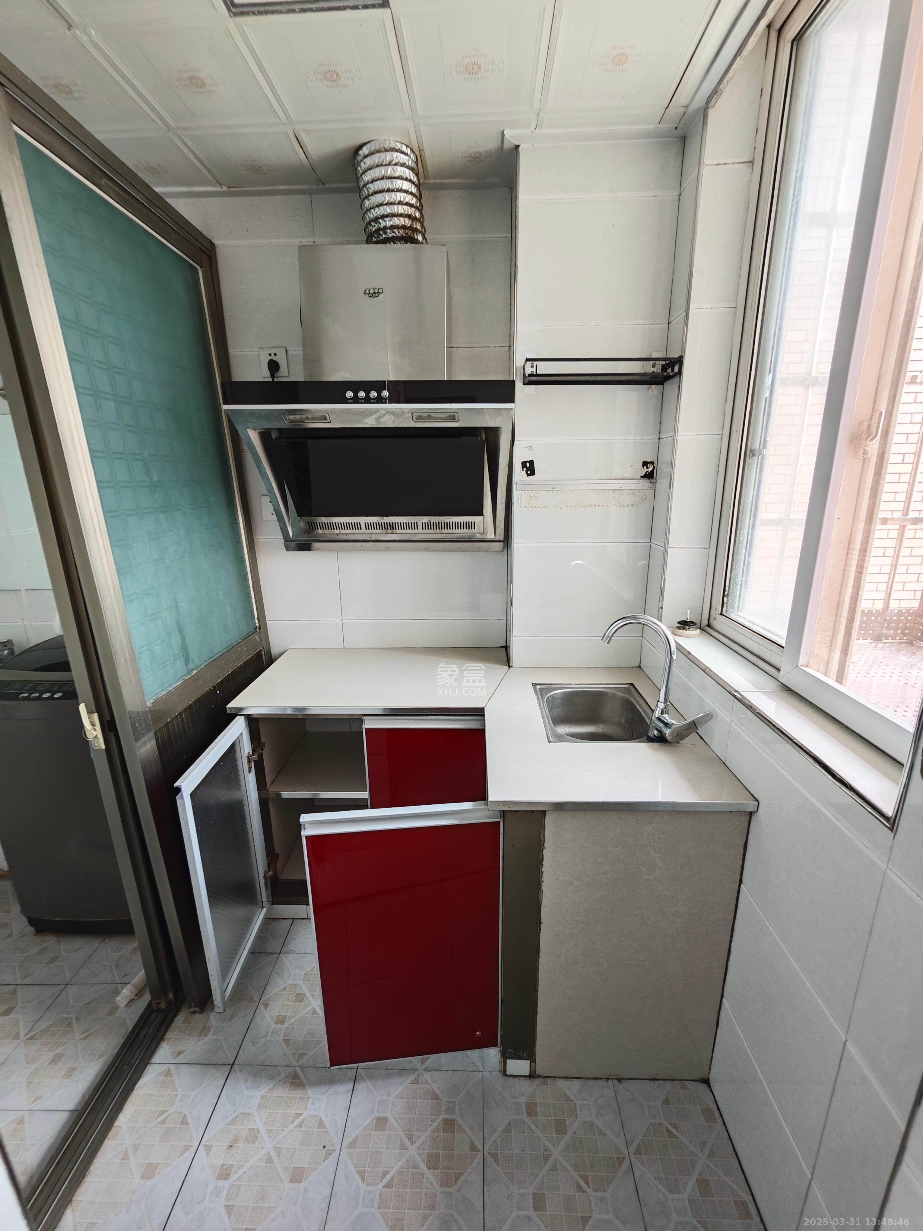 和馨园 1室1厅1卫 1100.0元/月 和馨园 1室1厅1卫 1100.0元/月室内图