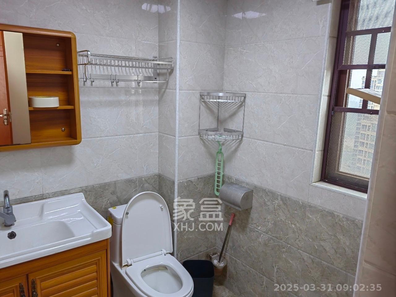 华润橡树湾  3室2厅2卫   1800.00元/月室内图