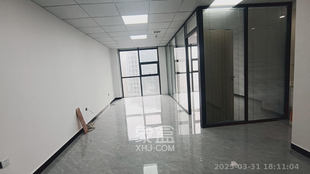 万坤图财富广场  1室0厅0卫   3800.00元/月