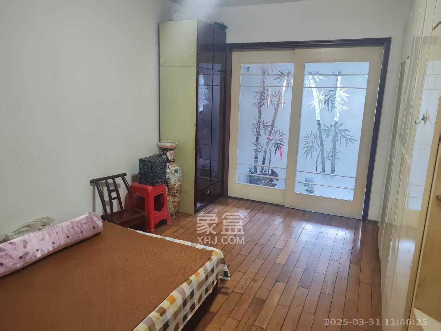 湘银公寓 3室2厅2卫 2100.0元/月 湘银公寓 3室2厅2卫 2100.0元/月室内图