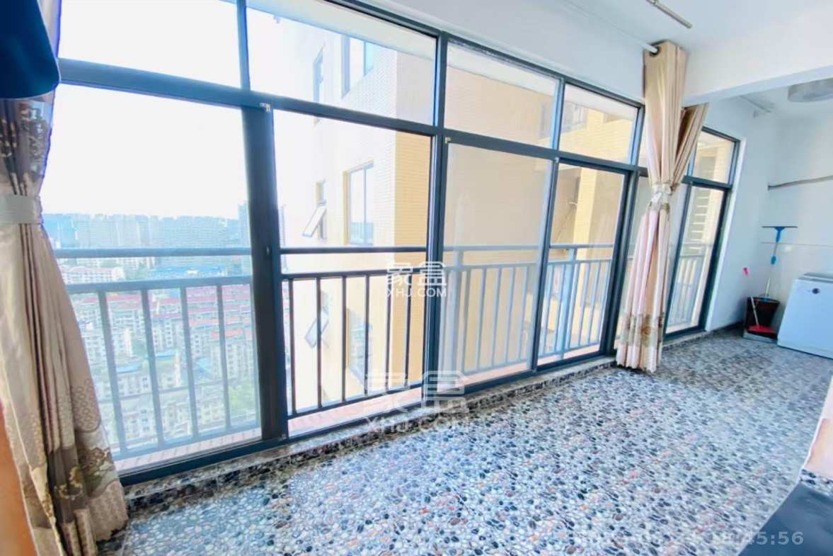 乾城(兴旺乾城) 3室2厅2卫 2600.0元/月 乾城(兴旺乾城) 3室2厅2卫 2600.0元/月室内图