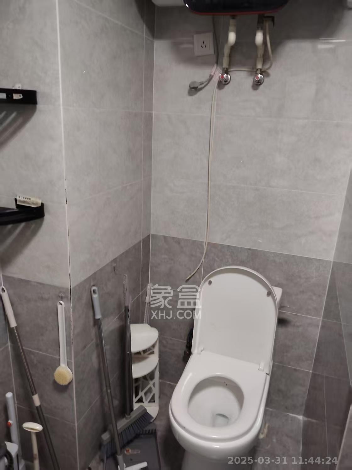 明昇壹城(明昇时代广场)三期 1室1厅1卫 1300.0元/月 明昇壹城(明昇时代广场)三期 1室1厅1卫 1300.0元/月室内图