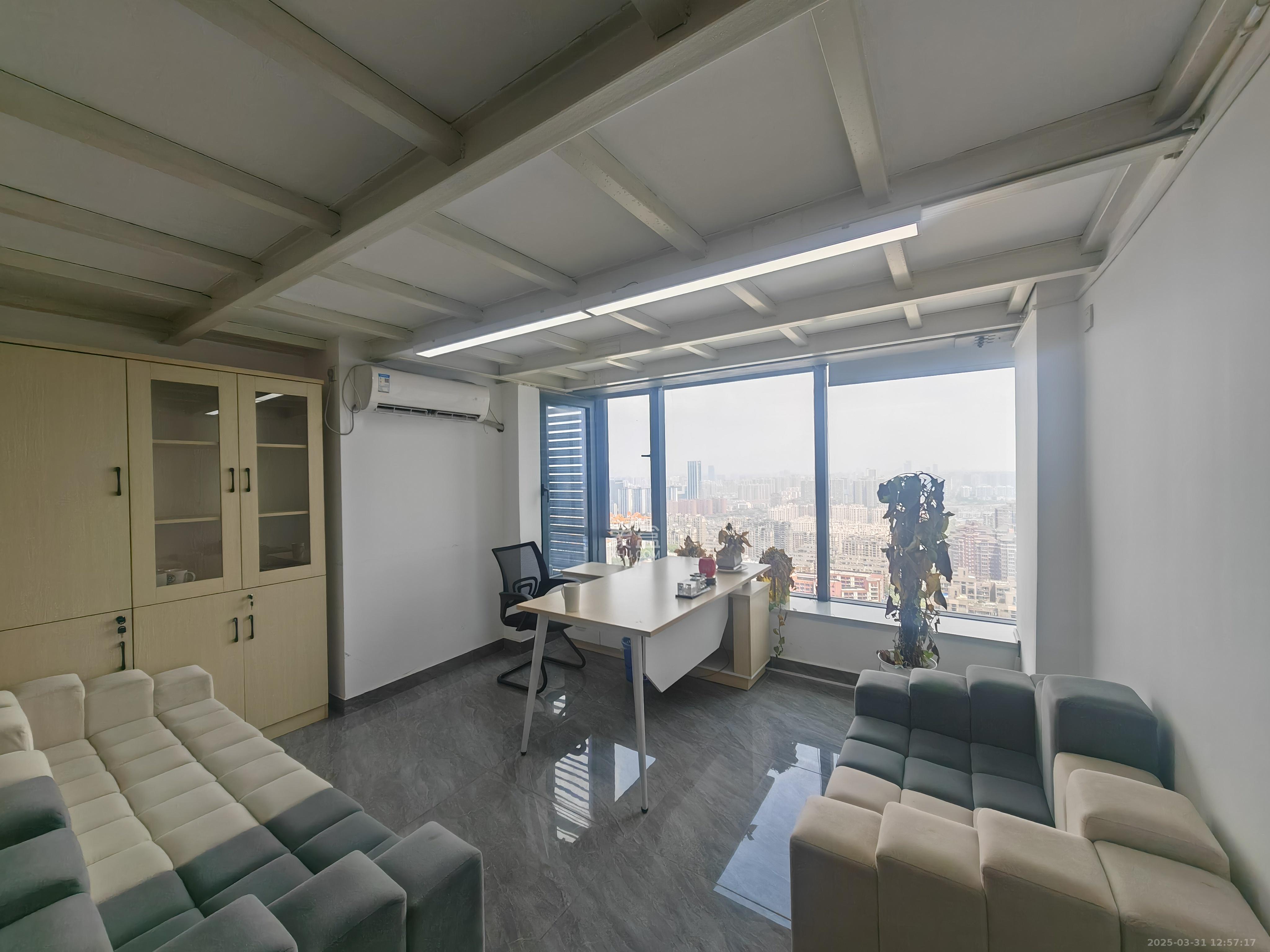 京武浪琴山三期(京武中心) 3室1厅1卫 7800.0元/月 京武浪琴山三期(京武中心) 3室1厅1卫 7800.0元/月室内图