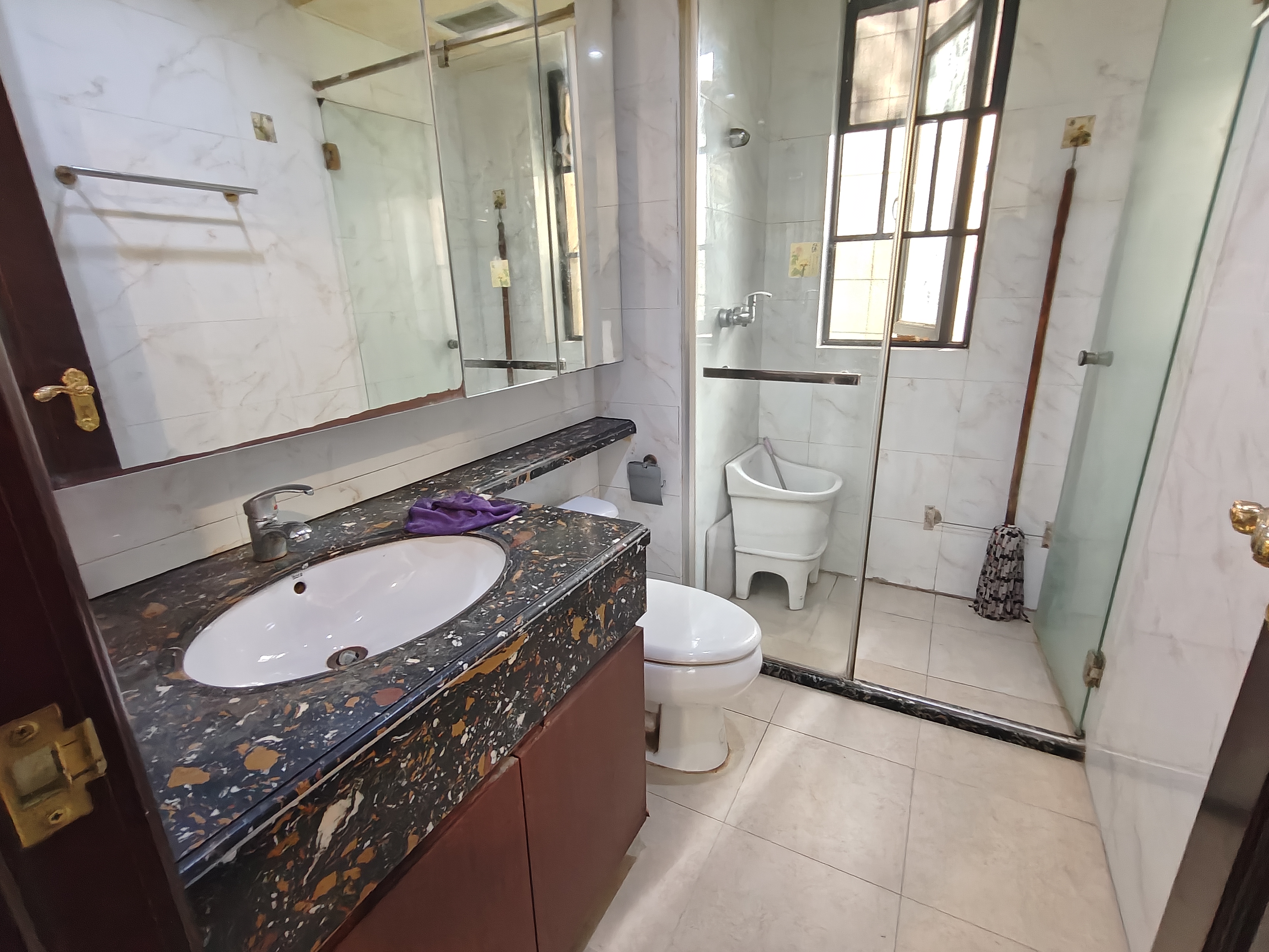 恒大华府 3室2厅2卫 2000.0元/月 恒大华府 3室2厅2卫 2000.0元/月室内图