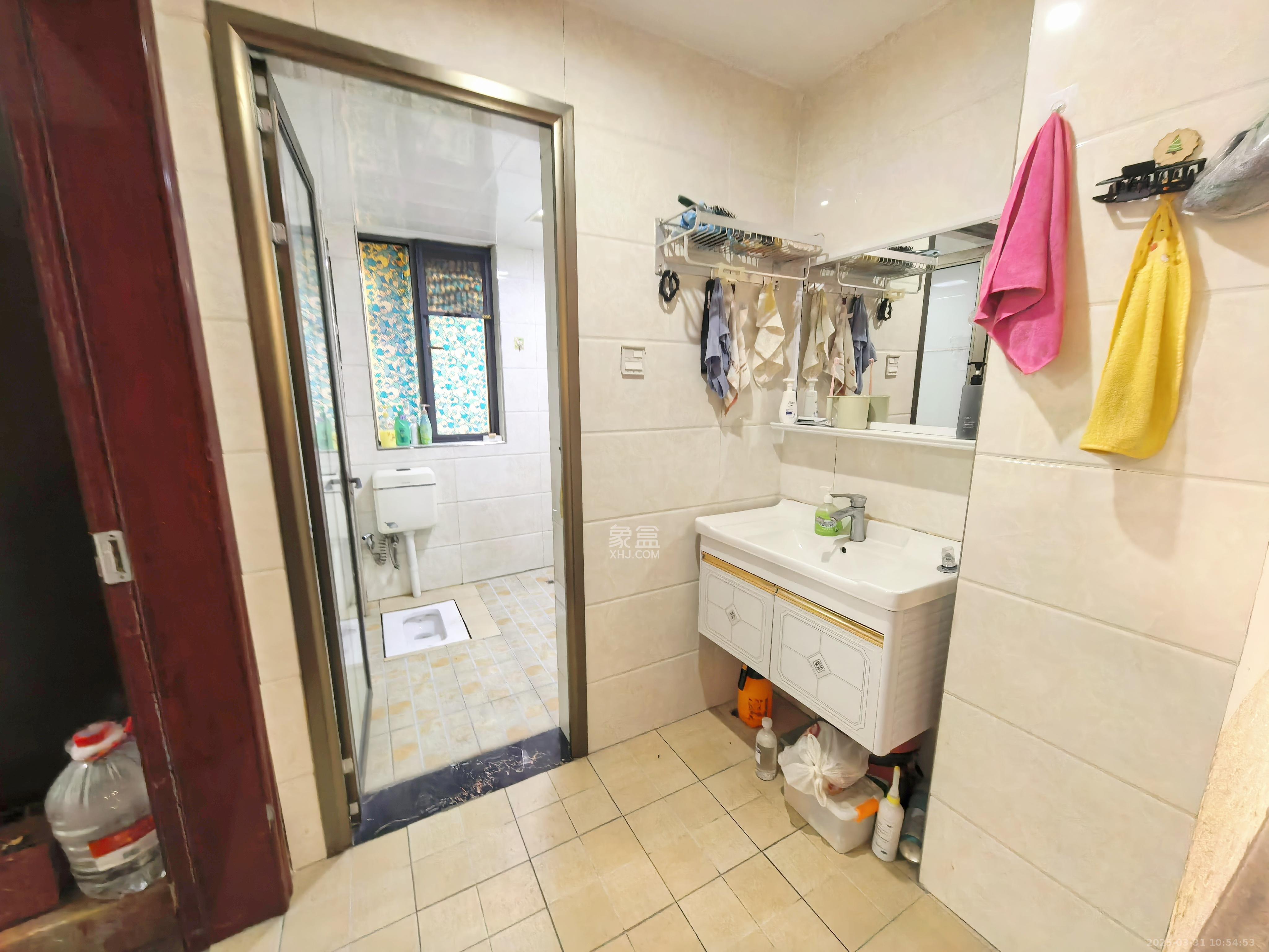 中城丽景香山园 3室2厅1卫 2200.0元/月 中城丽景香山园 3室2厅1卫 2200.0元/月室内图