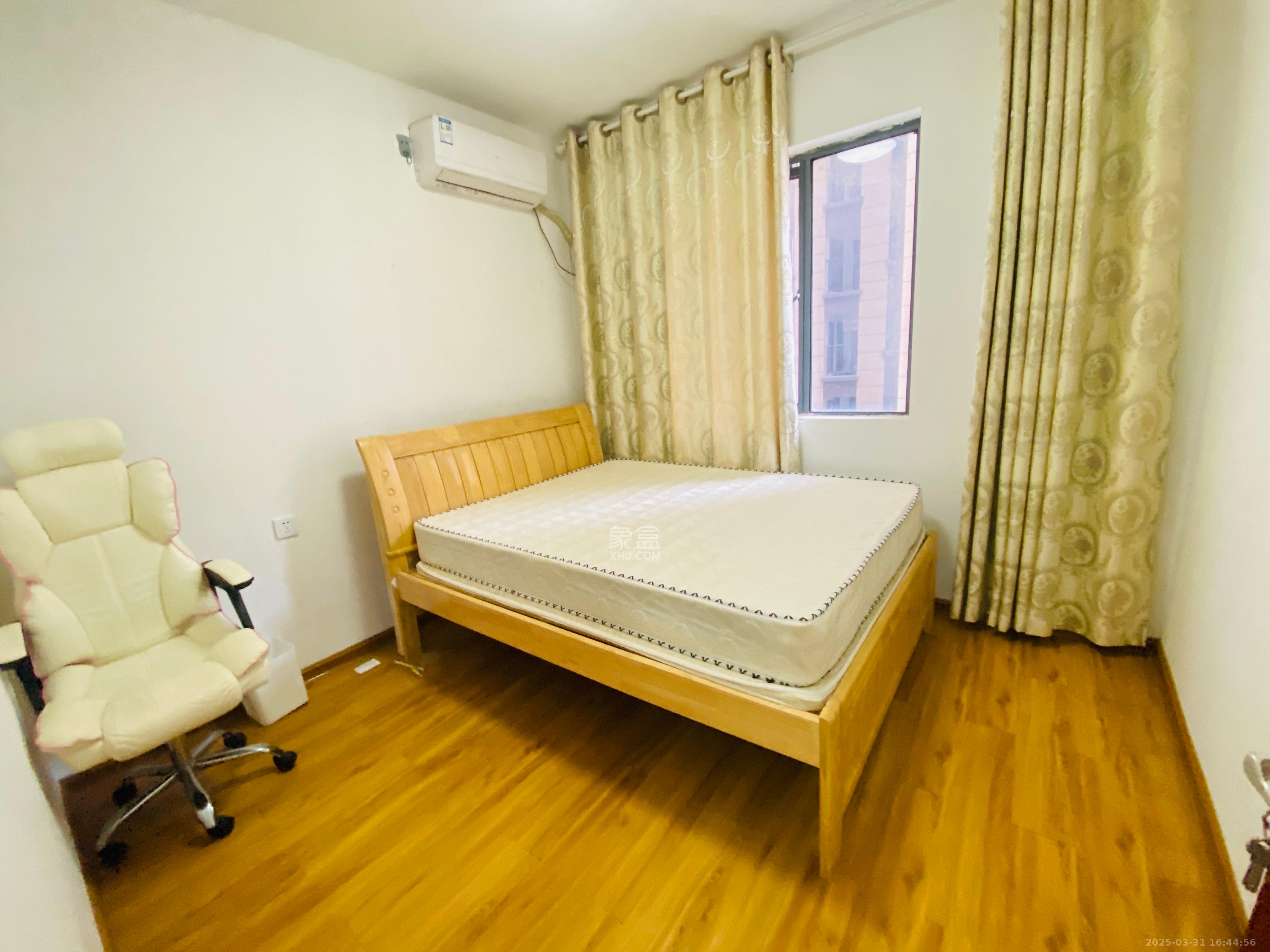 荣盛花语书苑  3室2厅1卫   2800.00元/月室内图