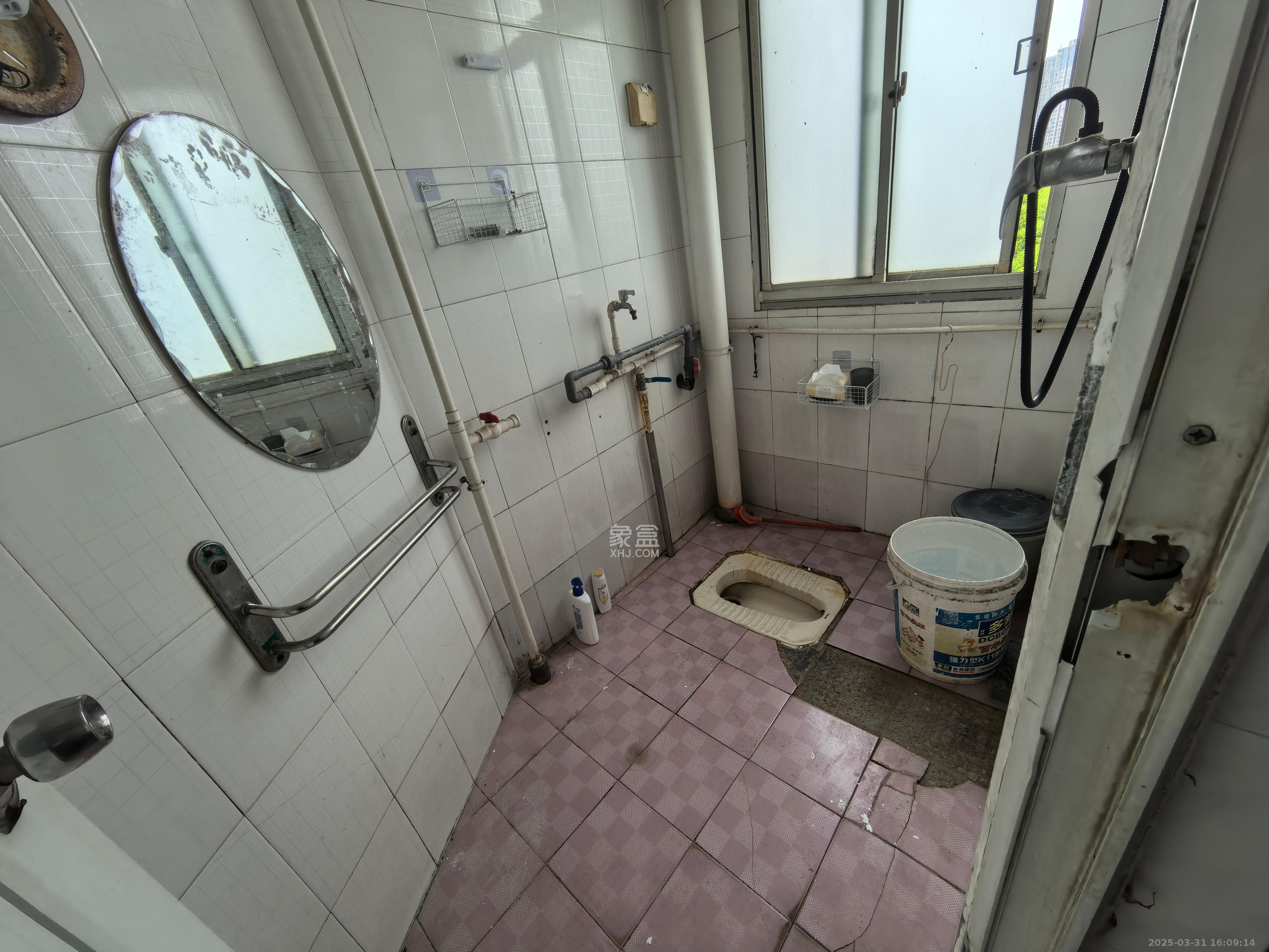 大吉小区 2室2厅1卫 1300.0元/月 大吉小区 2室2厅1卫 1300.0元/月室内图