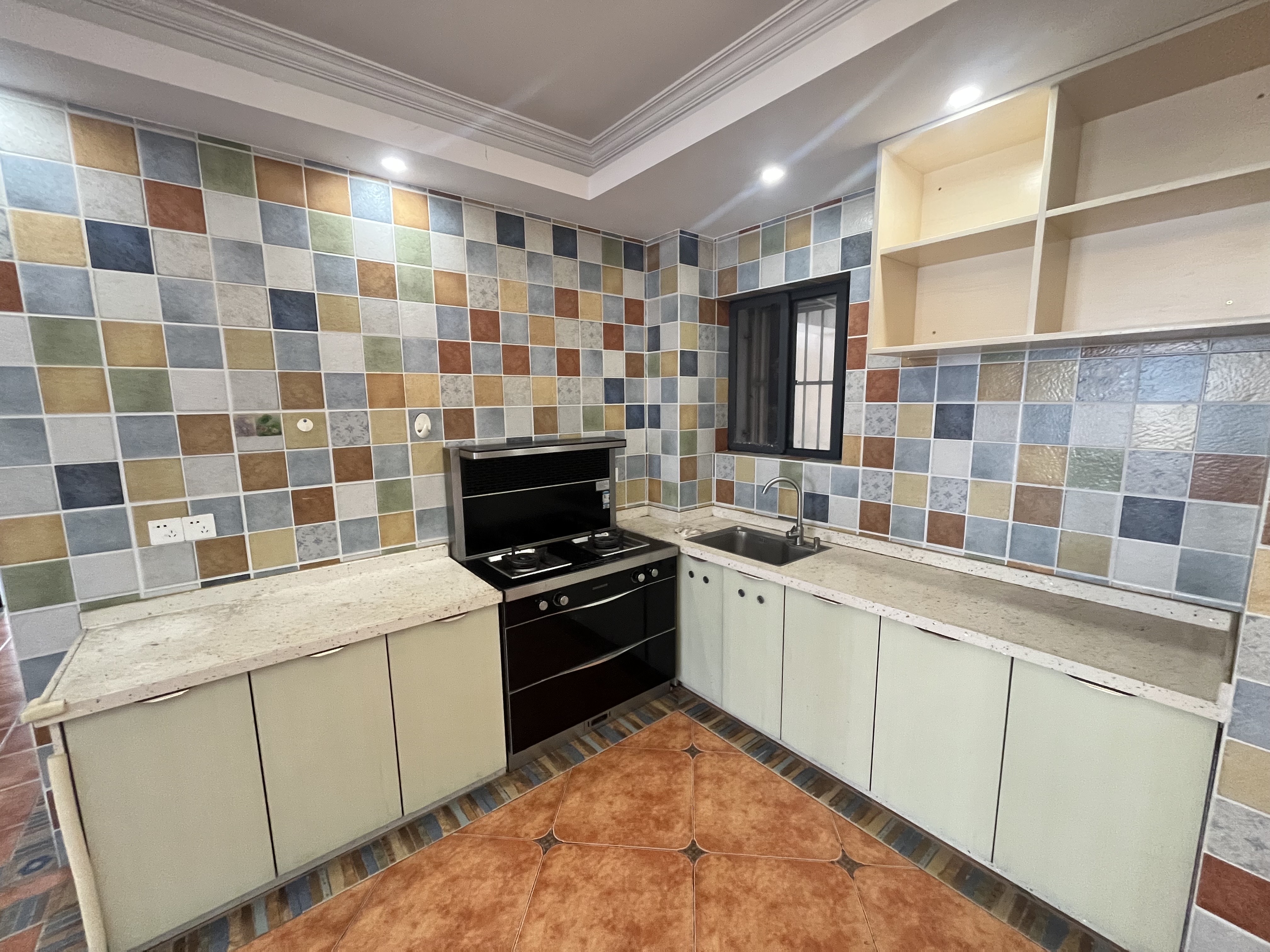 新宏基大厦 3室2厅2卫 110.0万 新宏基大厦 3室2厅2卫 110.0万客厅