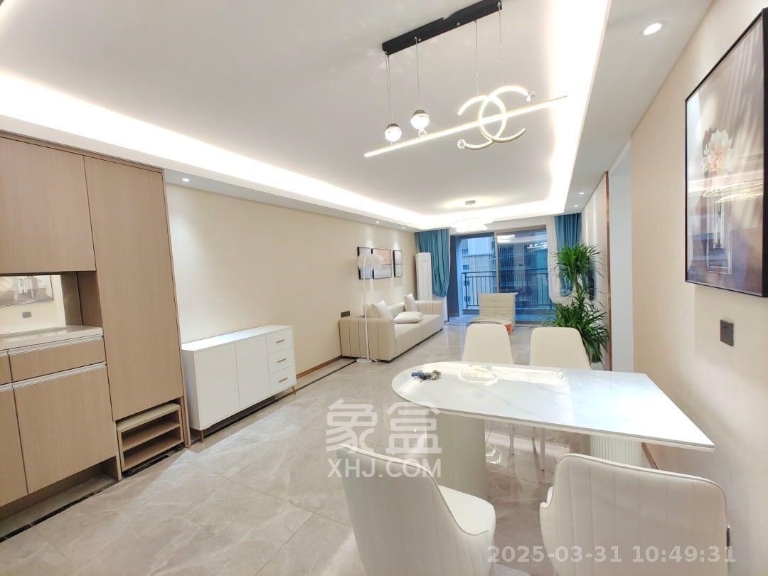 旭辉雨花郡  4室2厅2卫   5000.00元/月室内图