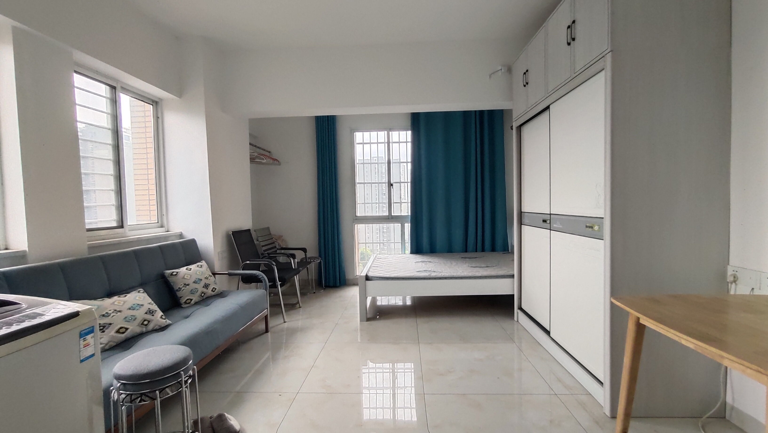 千里红小区(京明时代广场)  1室0厅0卫    1200.0元/月 千里红小区(京明时代广场)  1室0厅0卫    1200.0元/月室内图